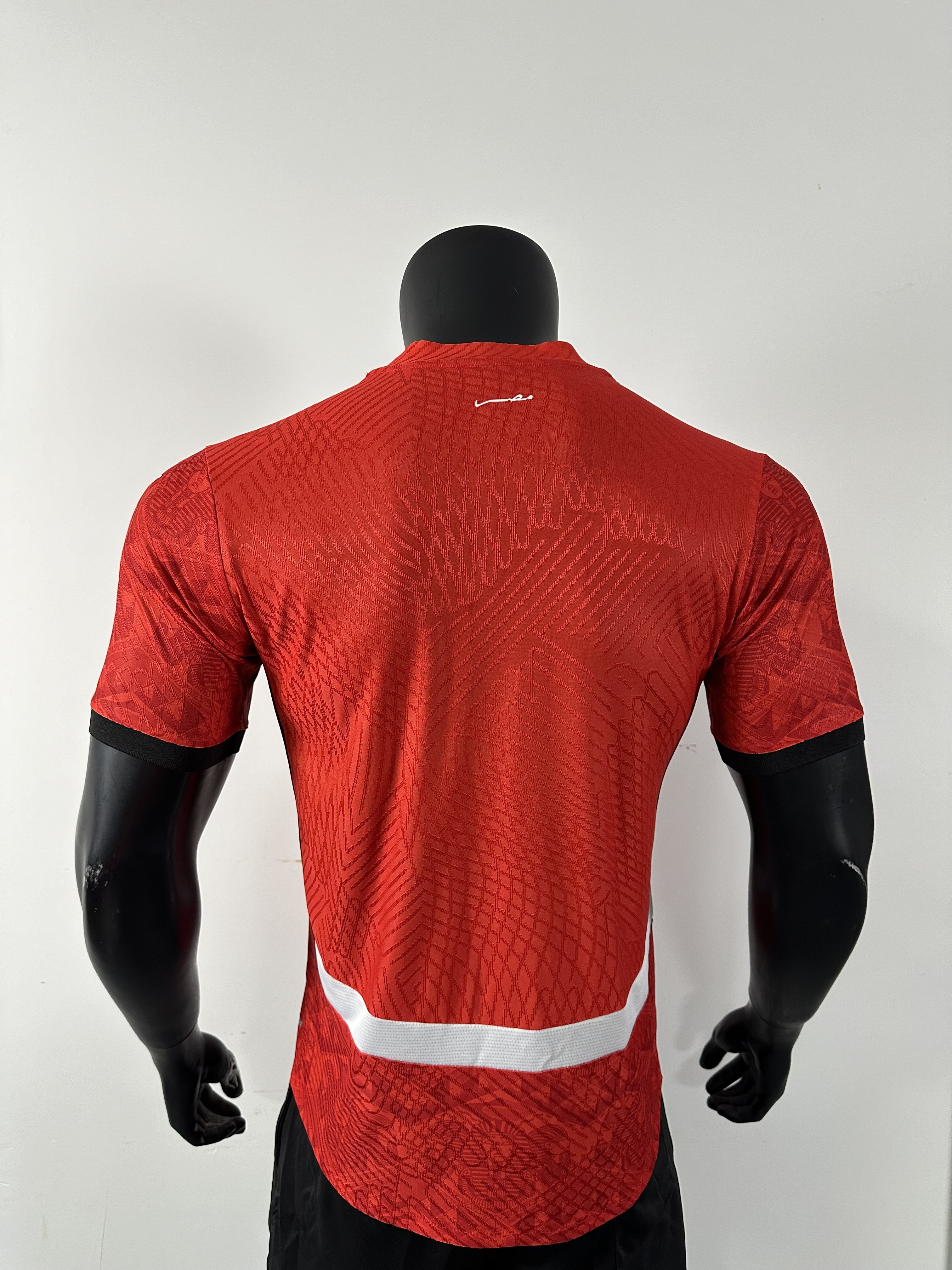 Camiseta Egipto, Local 24-25