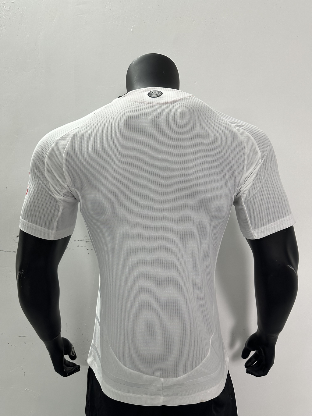 Camiseta Fulham, Local 24-25