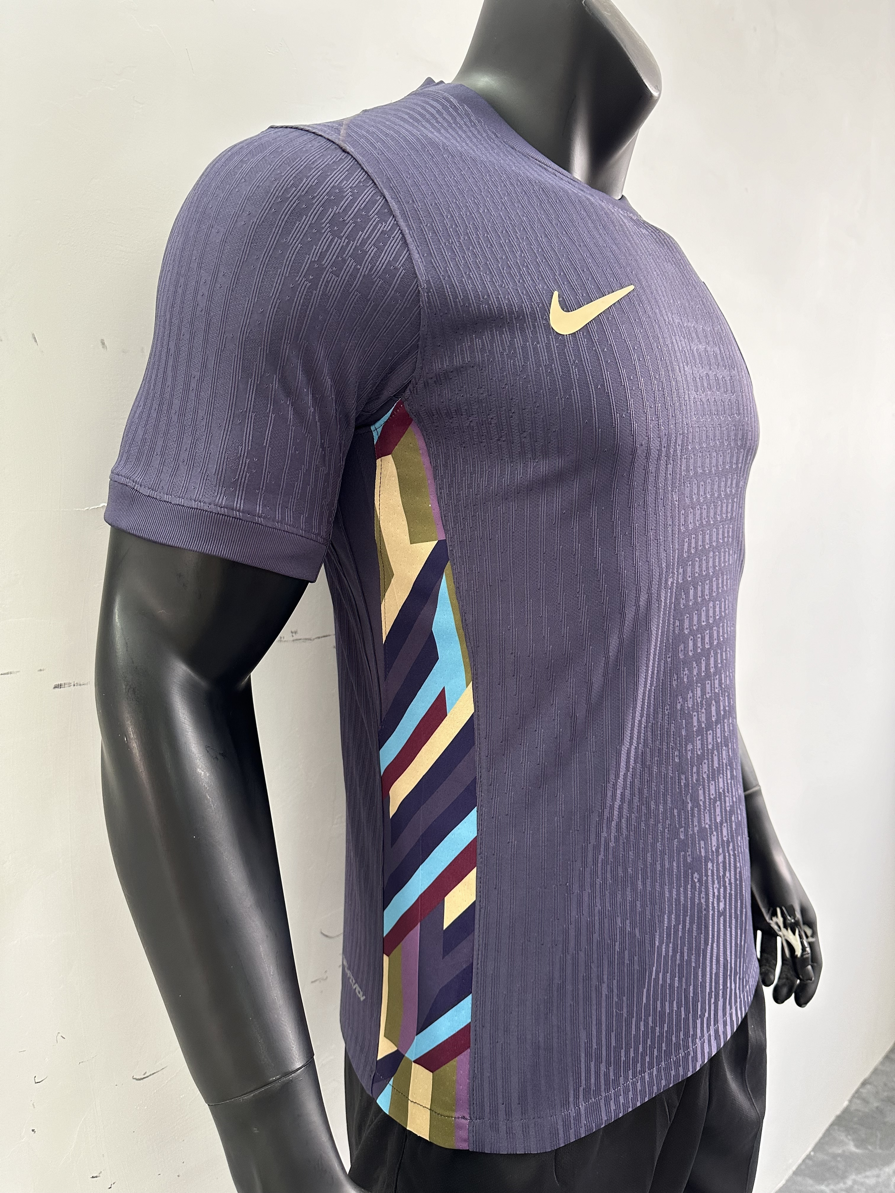 Camiseta Inglaterra, Visitante 24-25