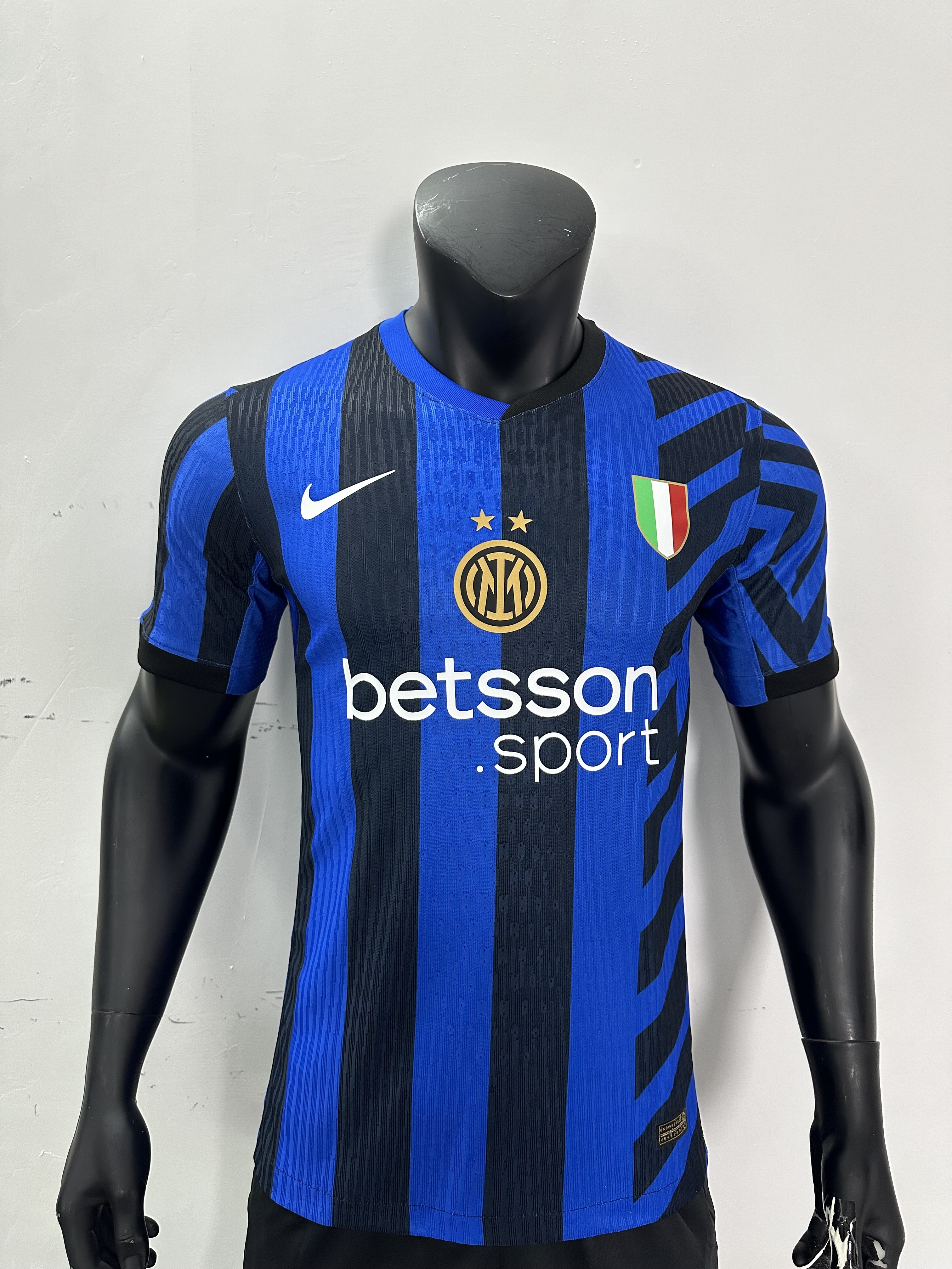 Camiseta Inter de Milán, Local 24-25