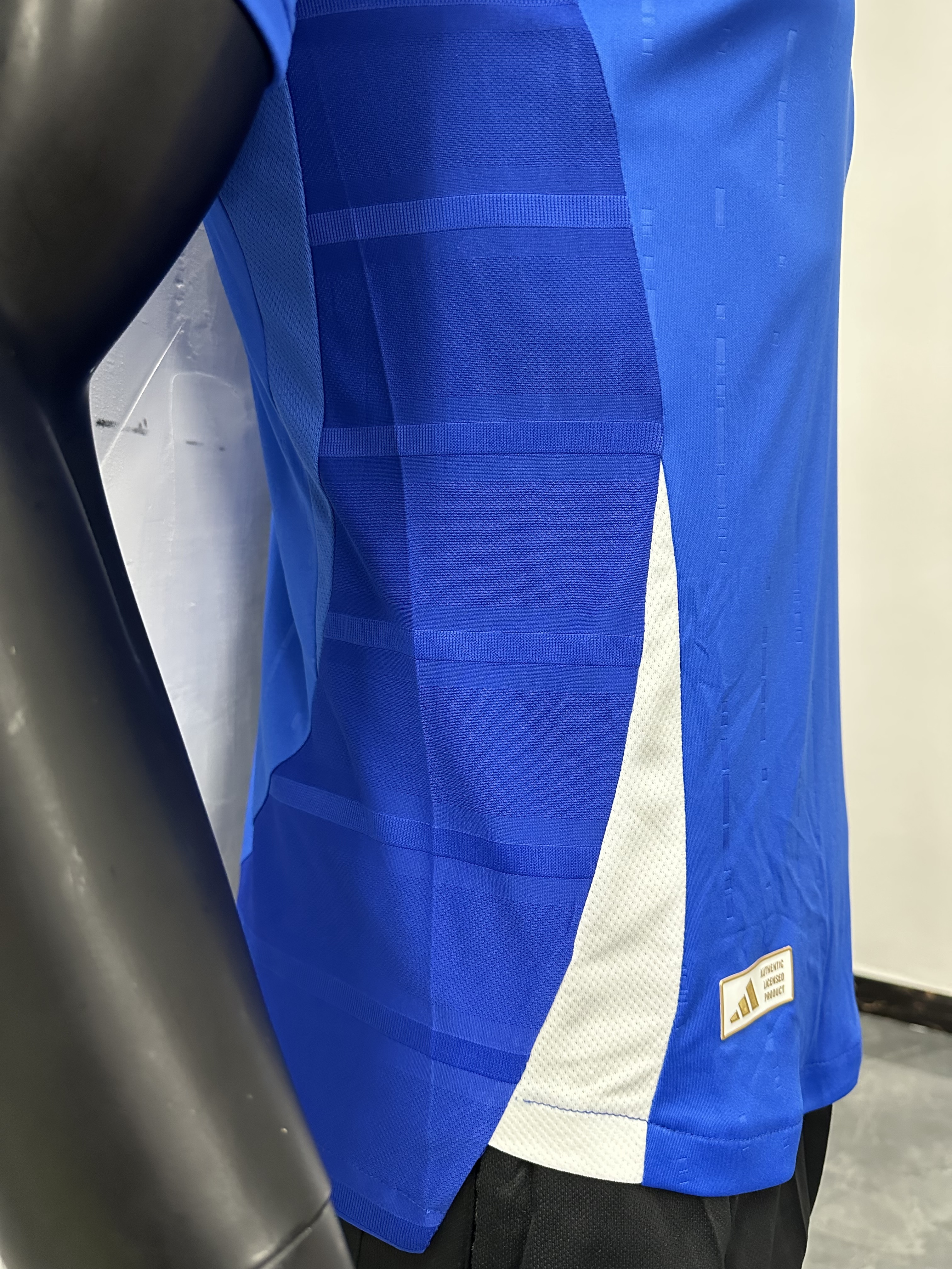 Camiseta Italia, Local 24-25