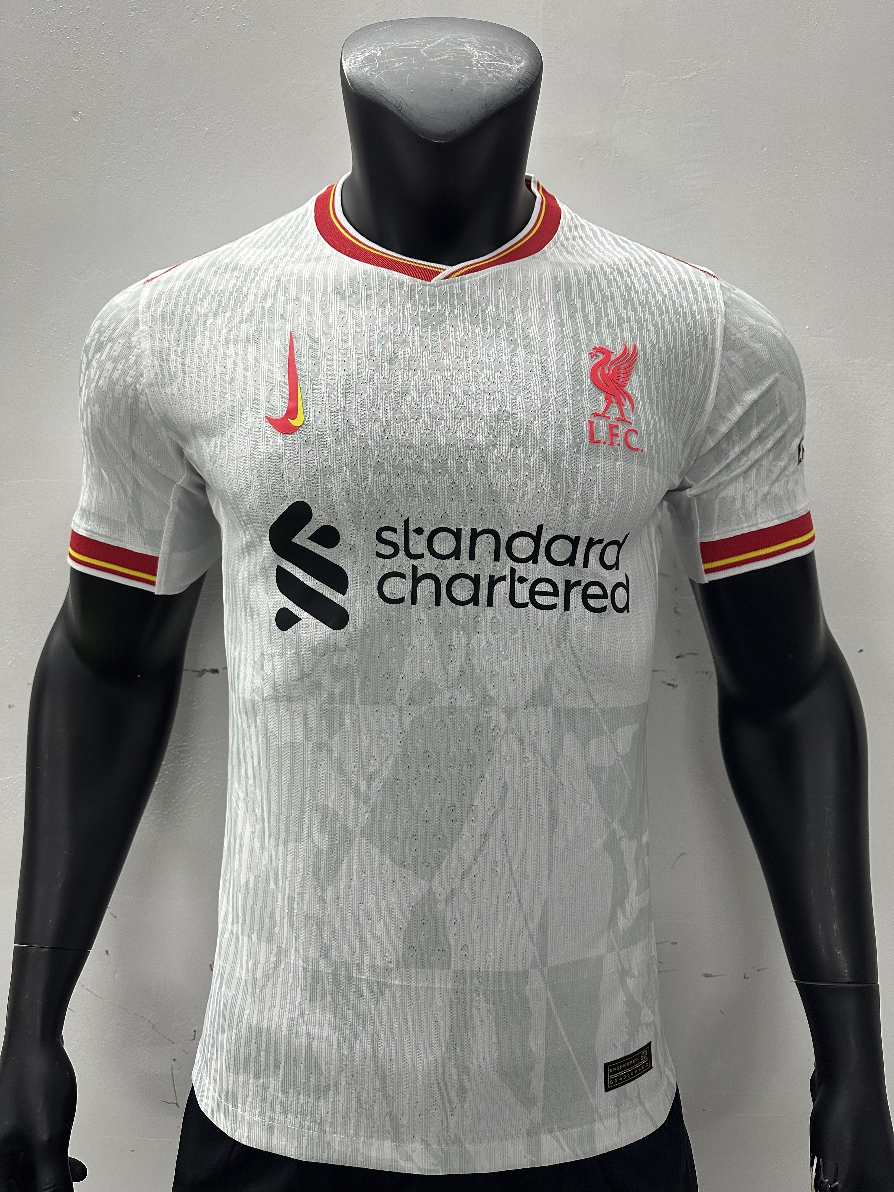 Camiseta Liverpool, Tercera 24-25