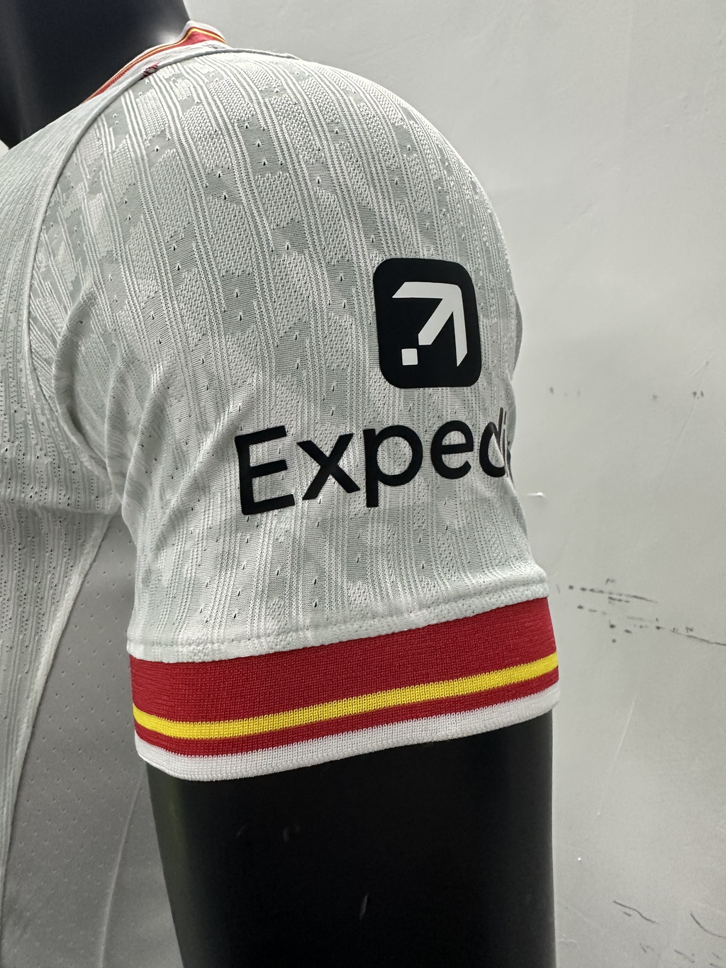 Camiseta Liverpool, Tercera 24-25