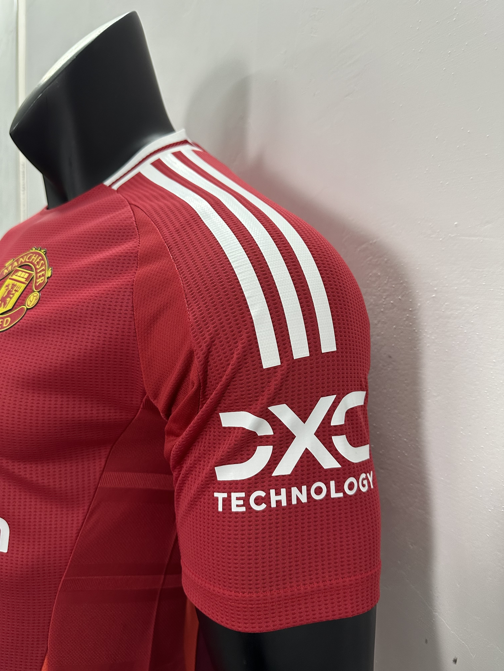 Camiseta Manchester United, Local 24-25
