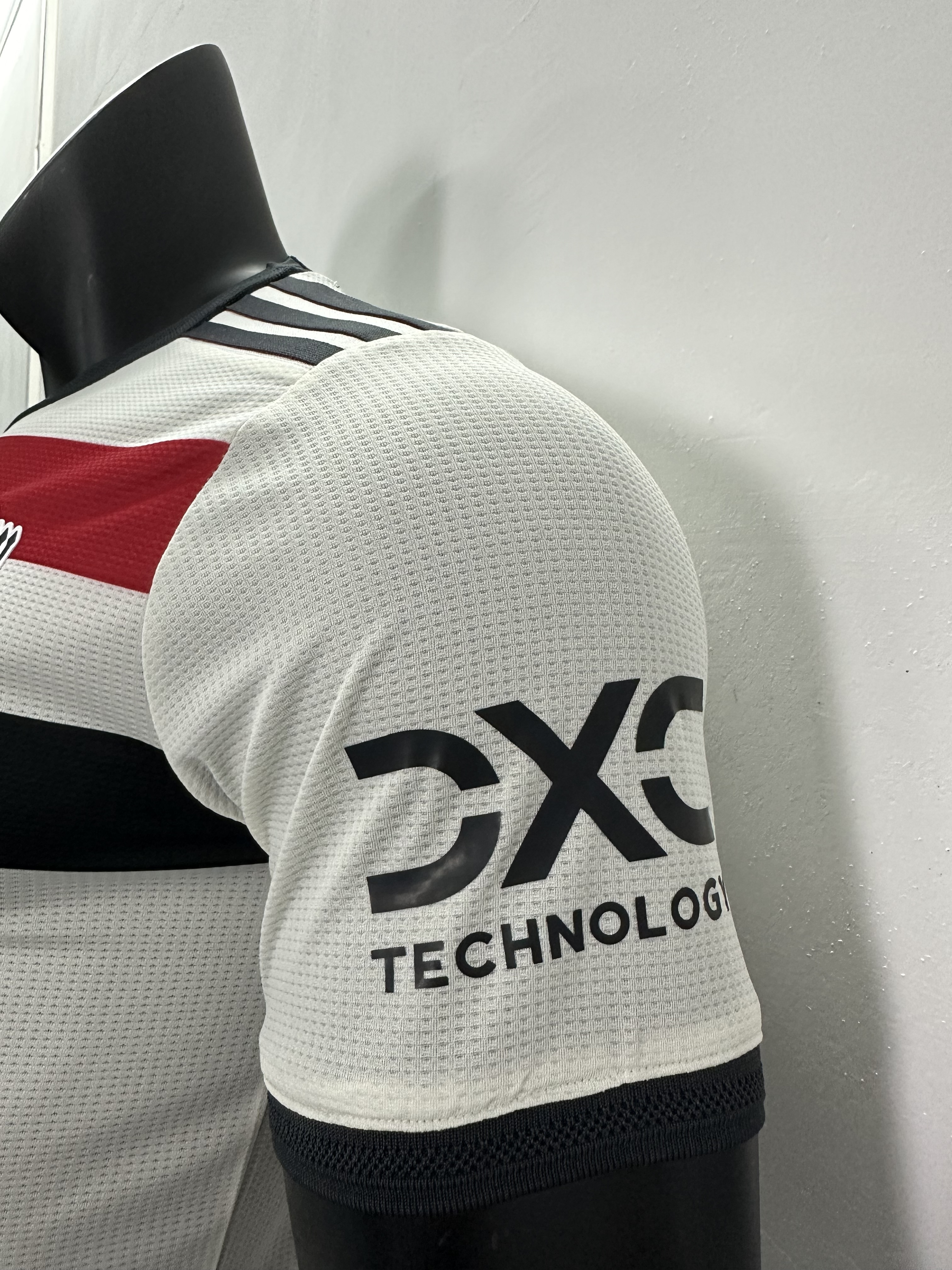 Camiseta Manchester United, Tecera 24-25