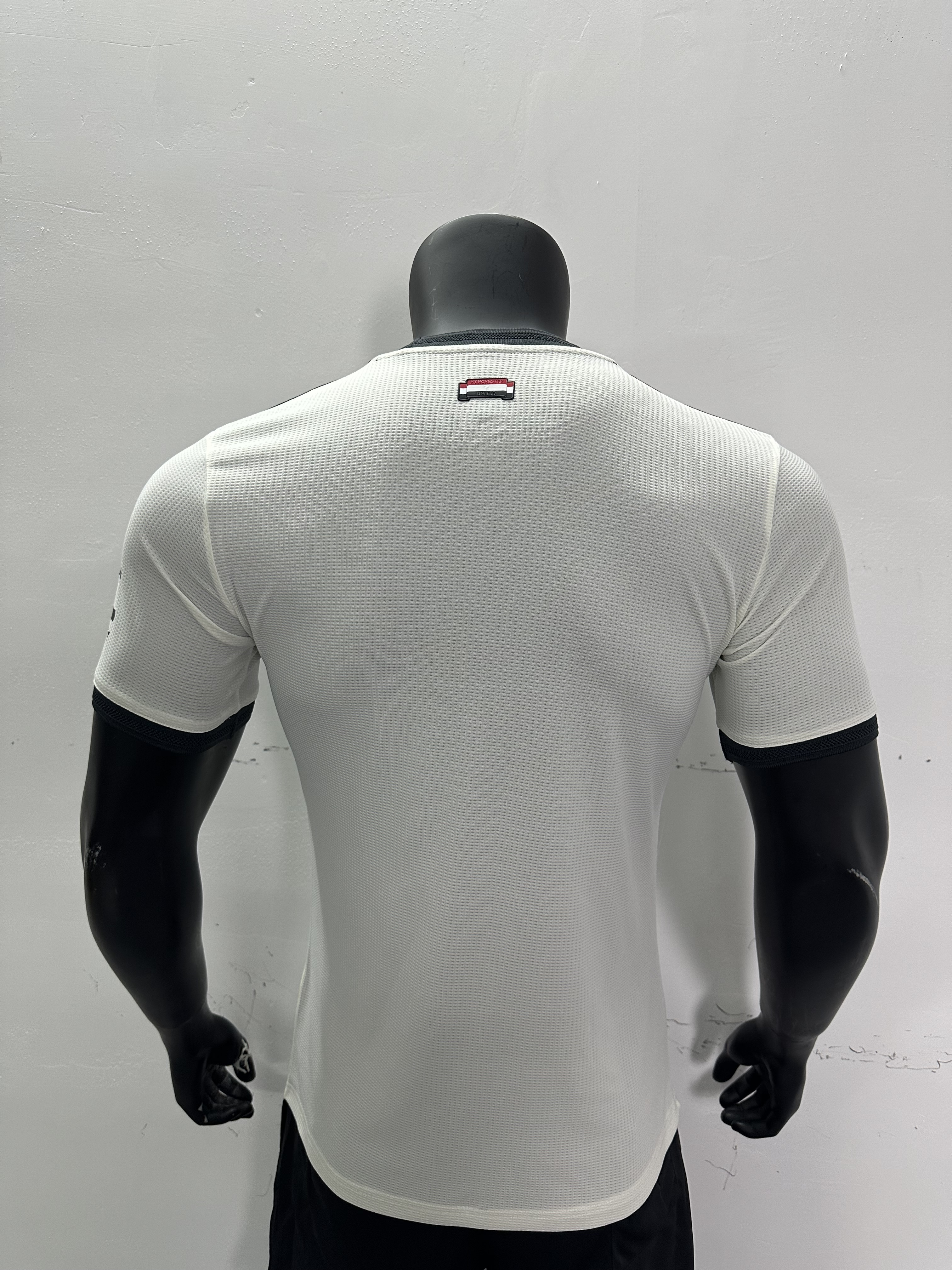 Camiseta Manchester United, Tecera 24-25