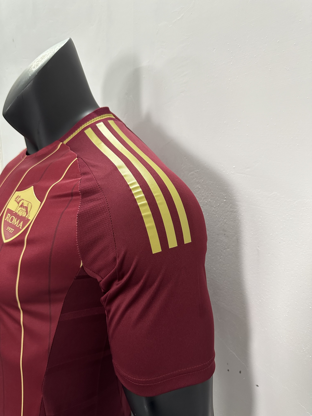 Camiseta AS Roma, Local 24-25