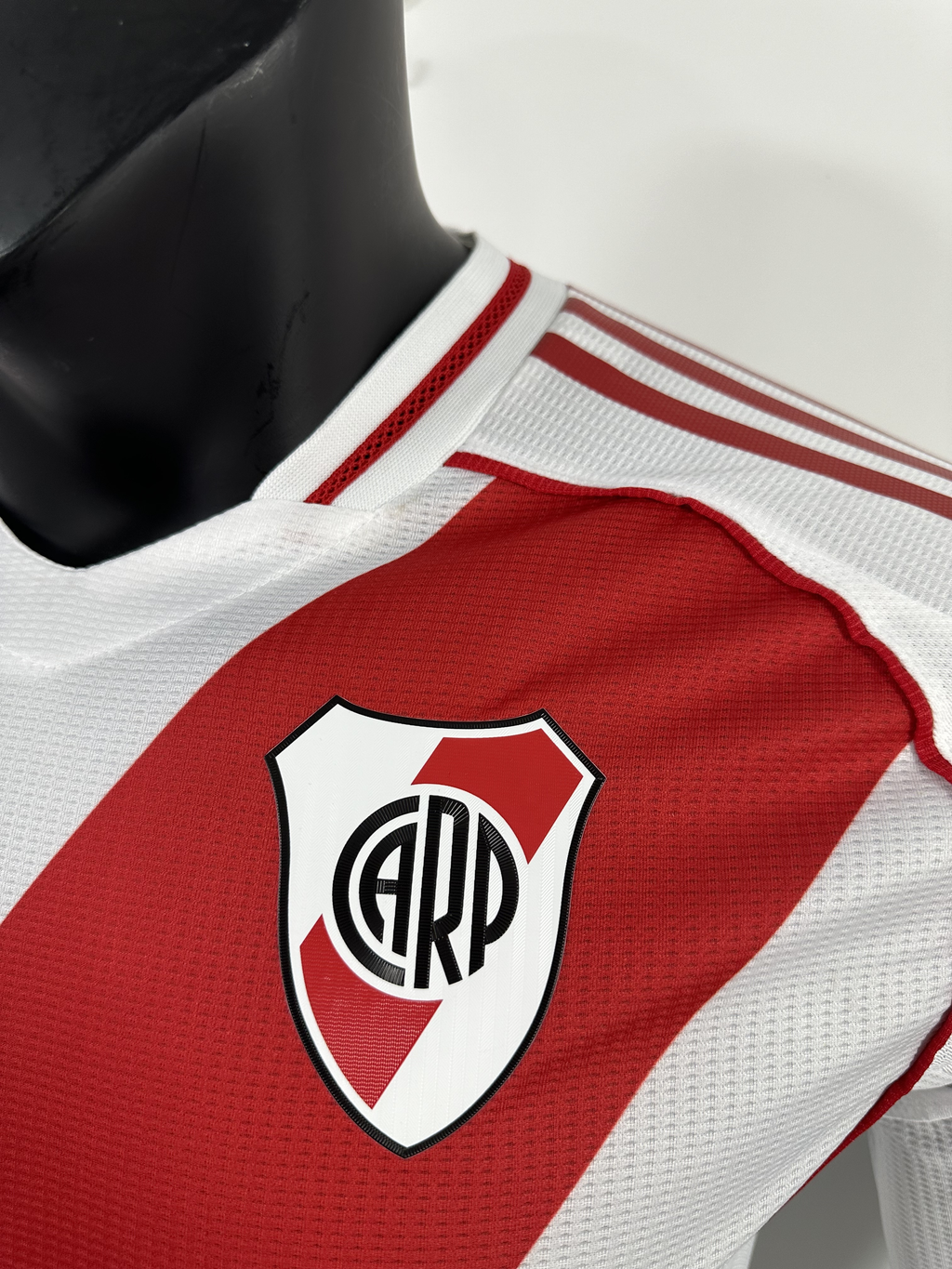 Camiseta River Plate, Local 24-25