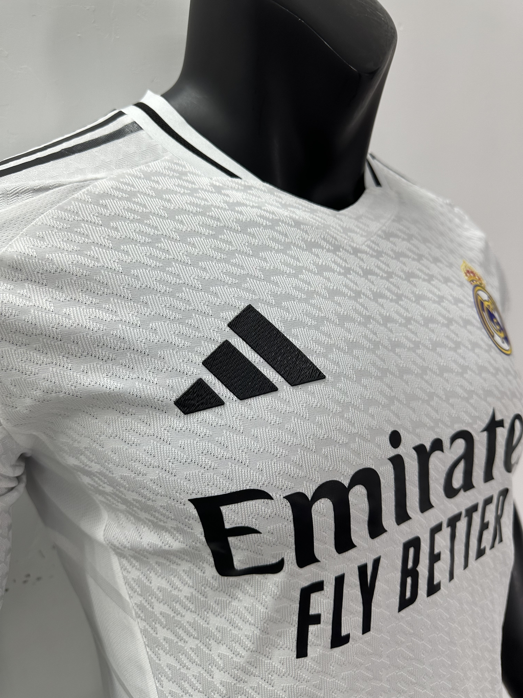 Camiseta Real Madrid, Local 24-25