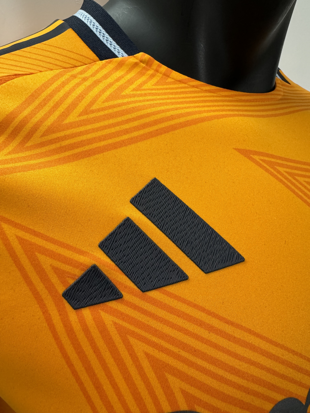 Camiseta Real Madrid, Visitante 24-25