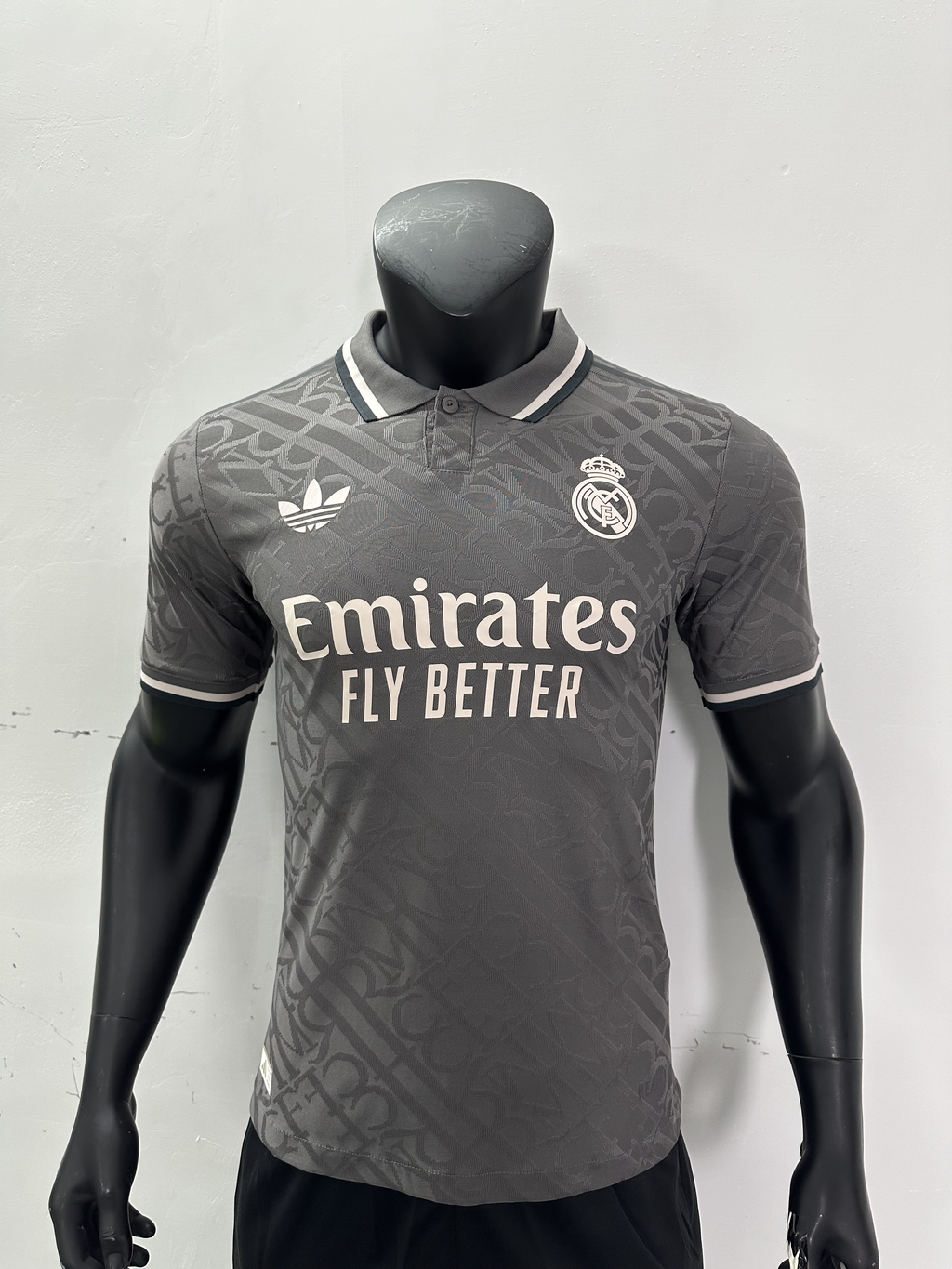 Camiseta Real Madrid, Tercera 24-25