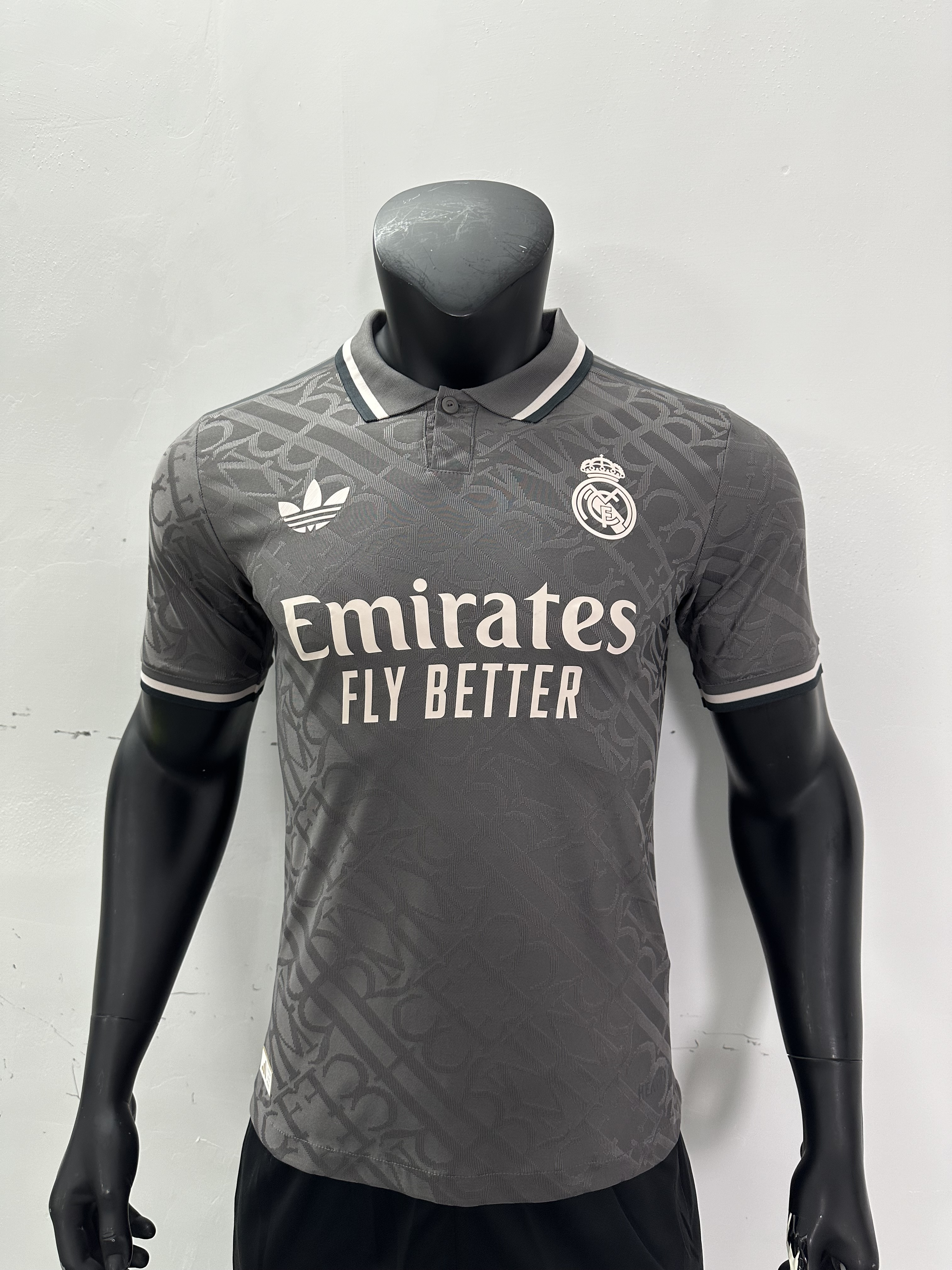 Camiseta Real Madrid, Tercera 24-25
