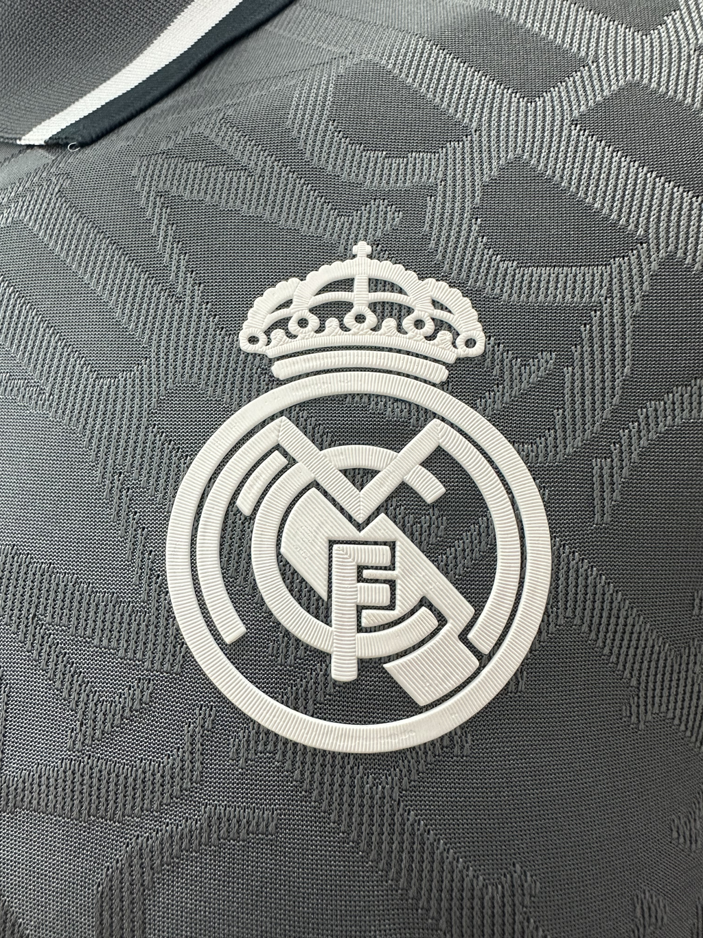 Camiseta Real Madrid, Tercera 24-25