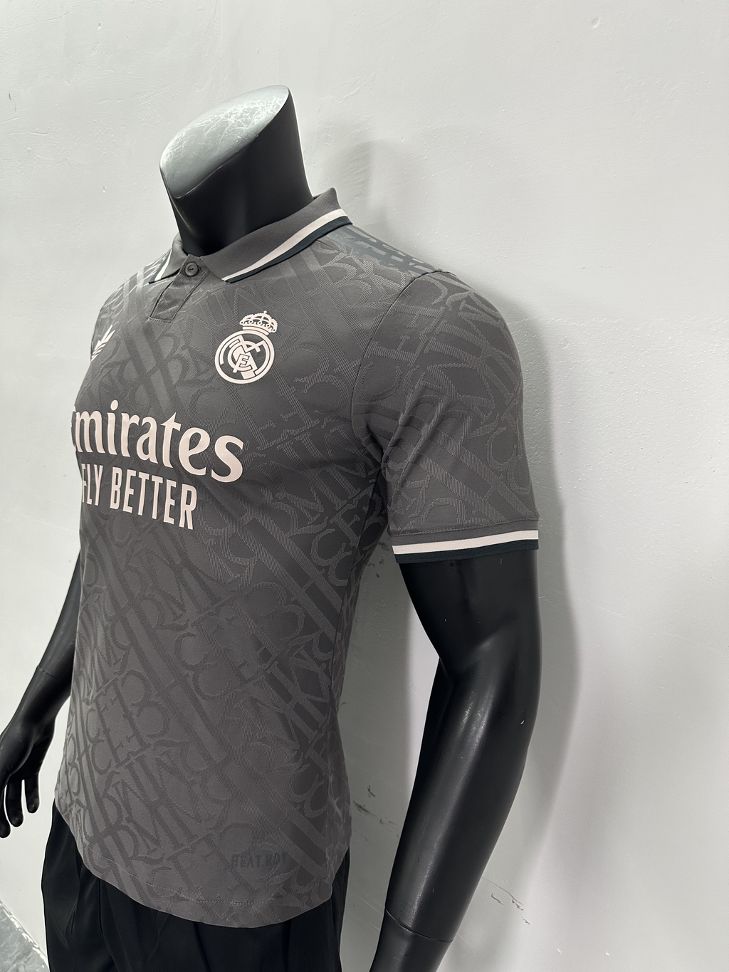 Camiseta Real Madrid, Tercera 24-25