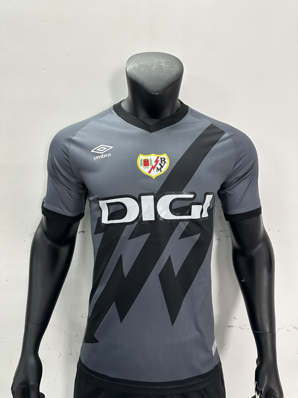 Camiseta Rayo Vallecano, Tercera 24-25
