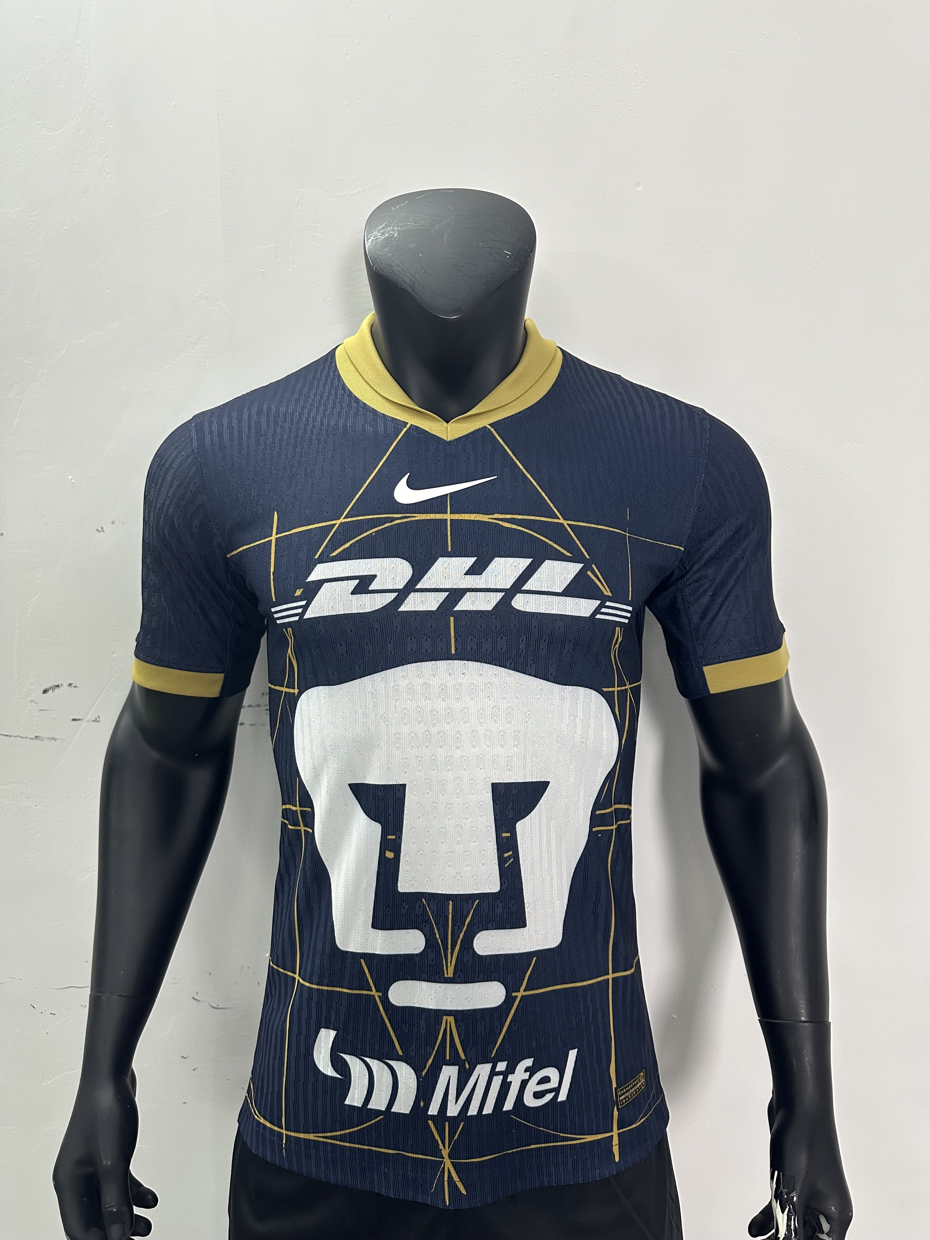 Camiseta Club Pumas, Visitante 24-25