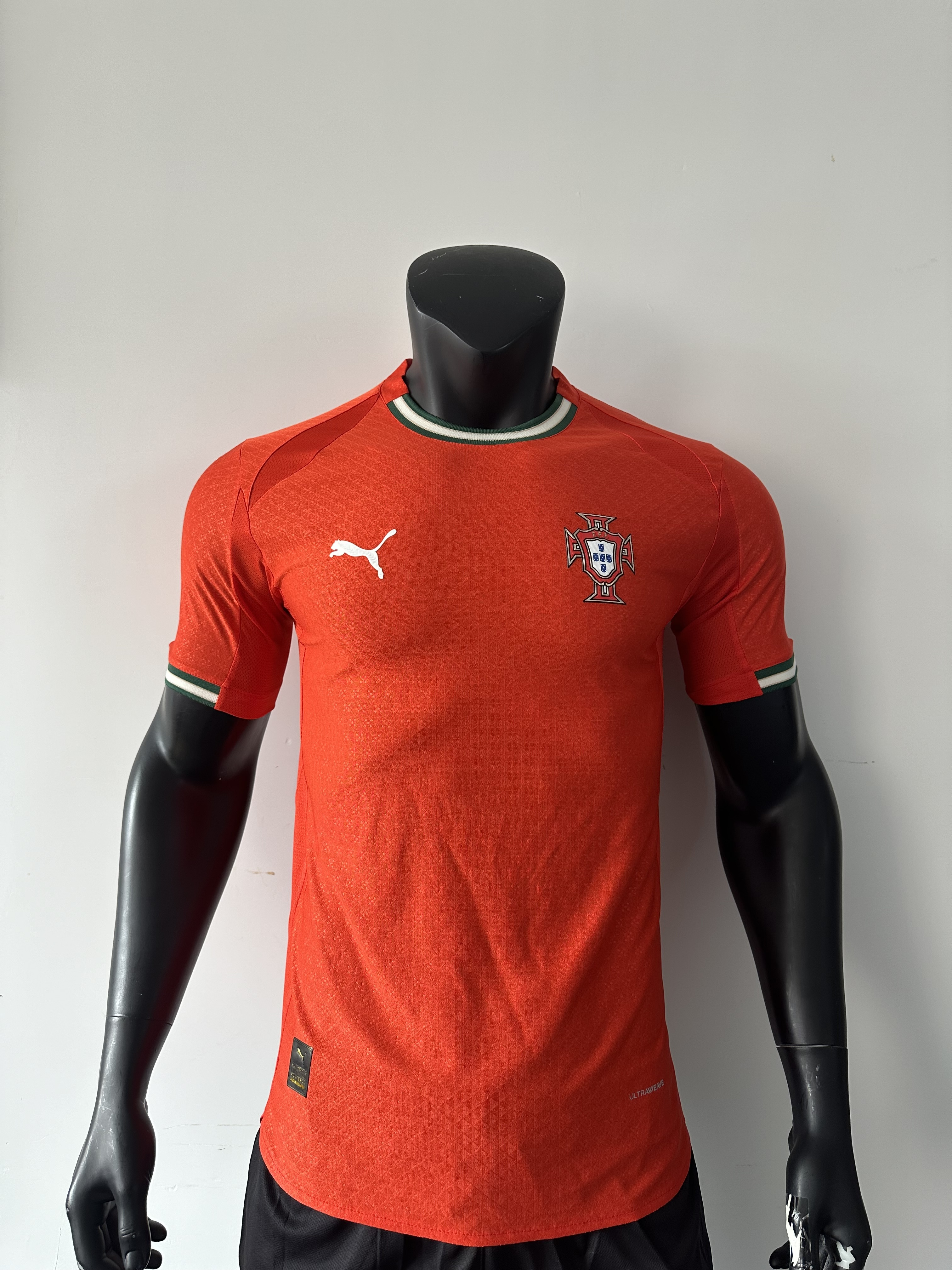 Camiseta Portugal, Local 24-25