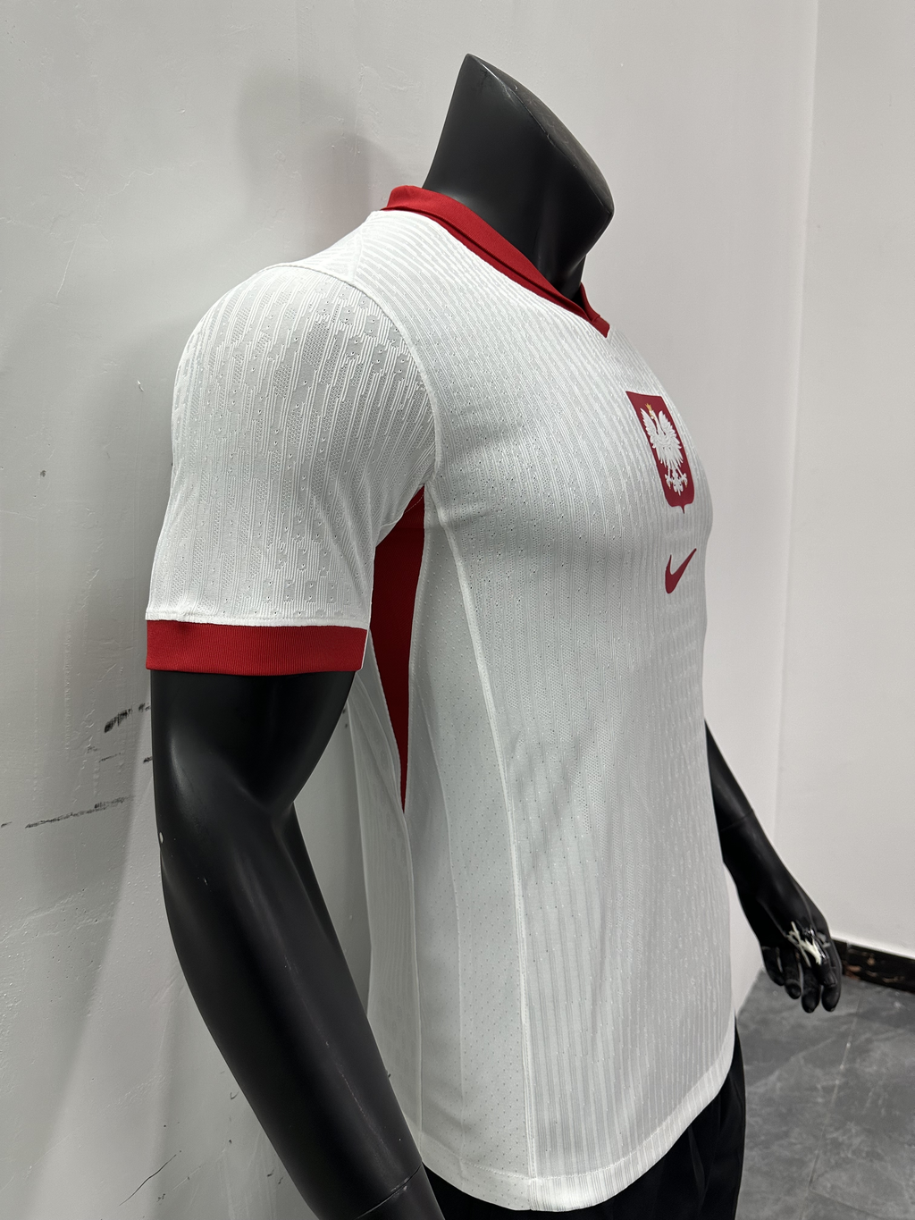 Camiseta Polonia, Local 24-25