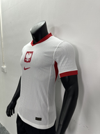 Camiseta Polonia, Local 24-25