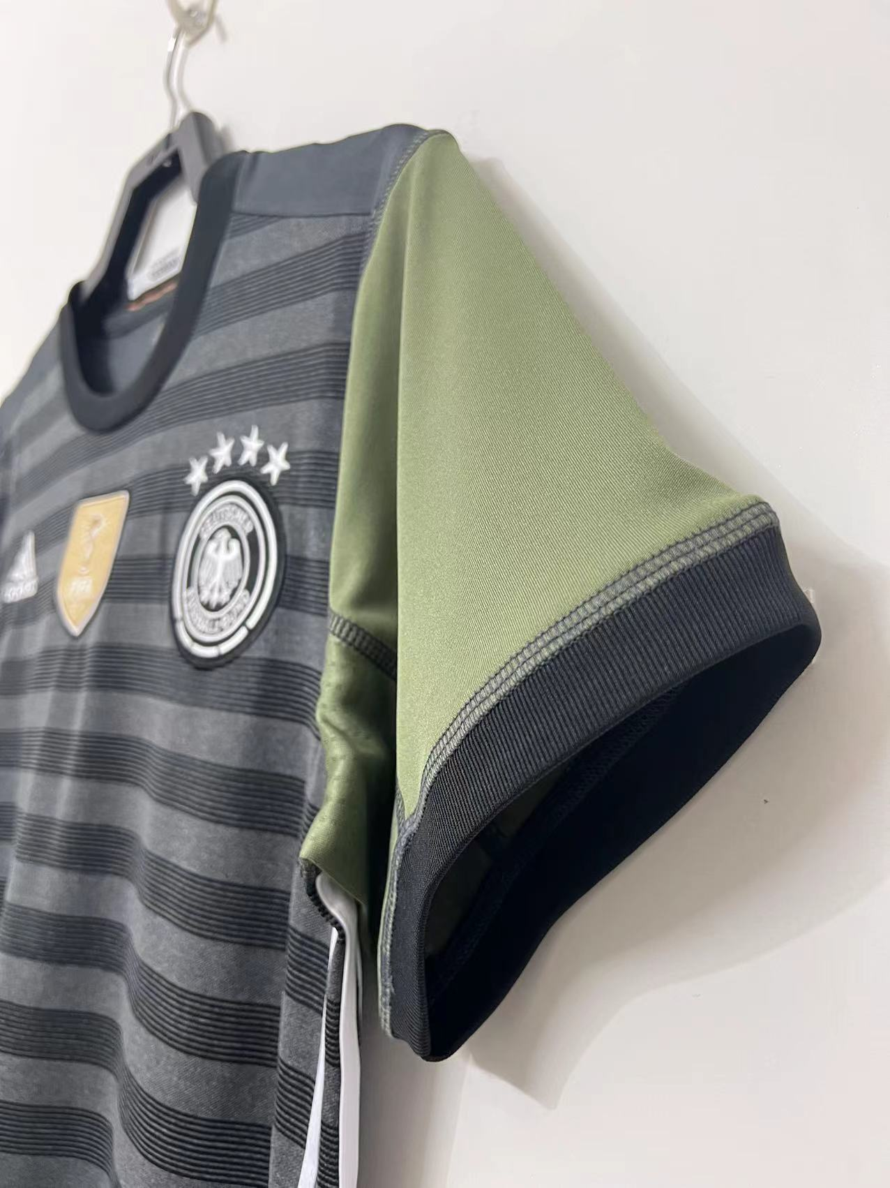 Camiseta Alemania, Visitante 2016