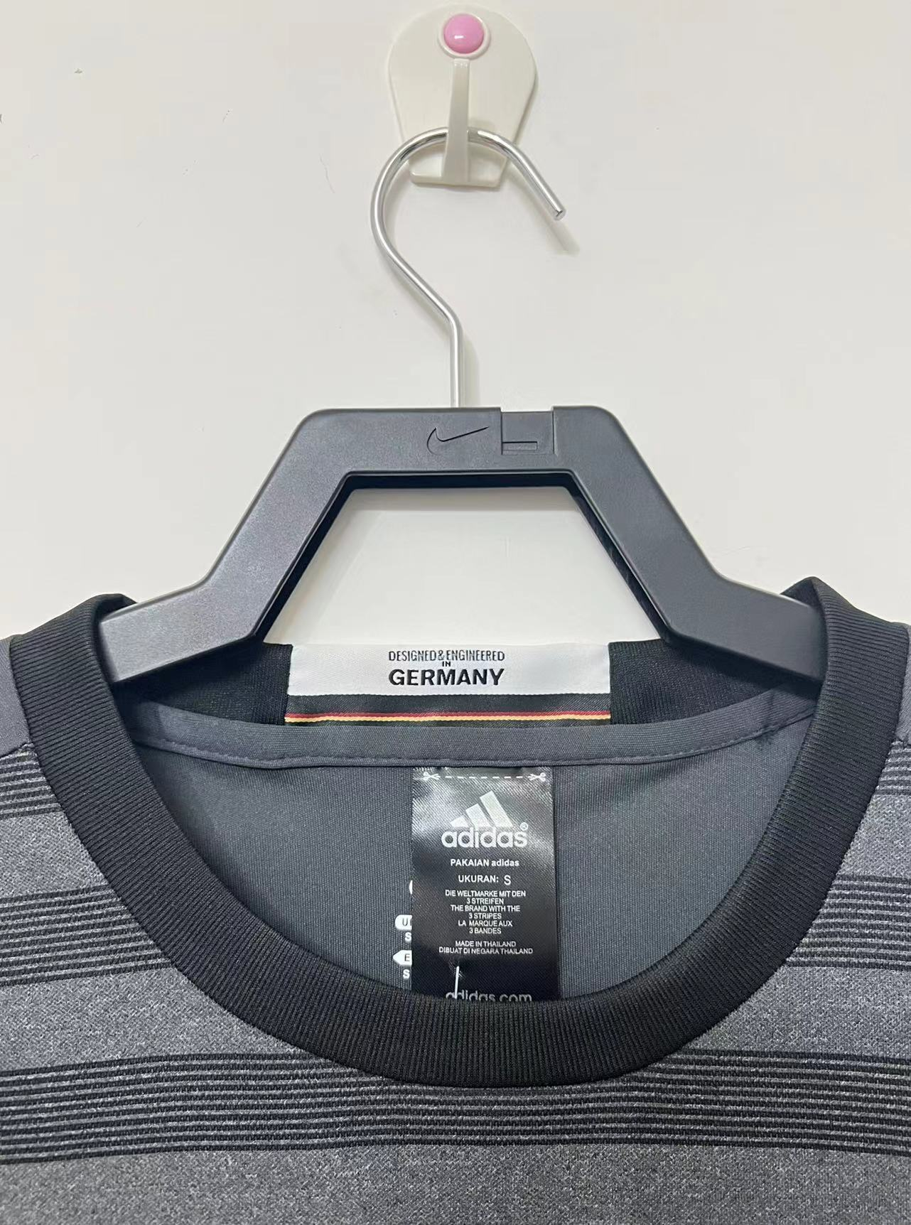 Camiseta Alemania, Visitante 2016