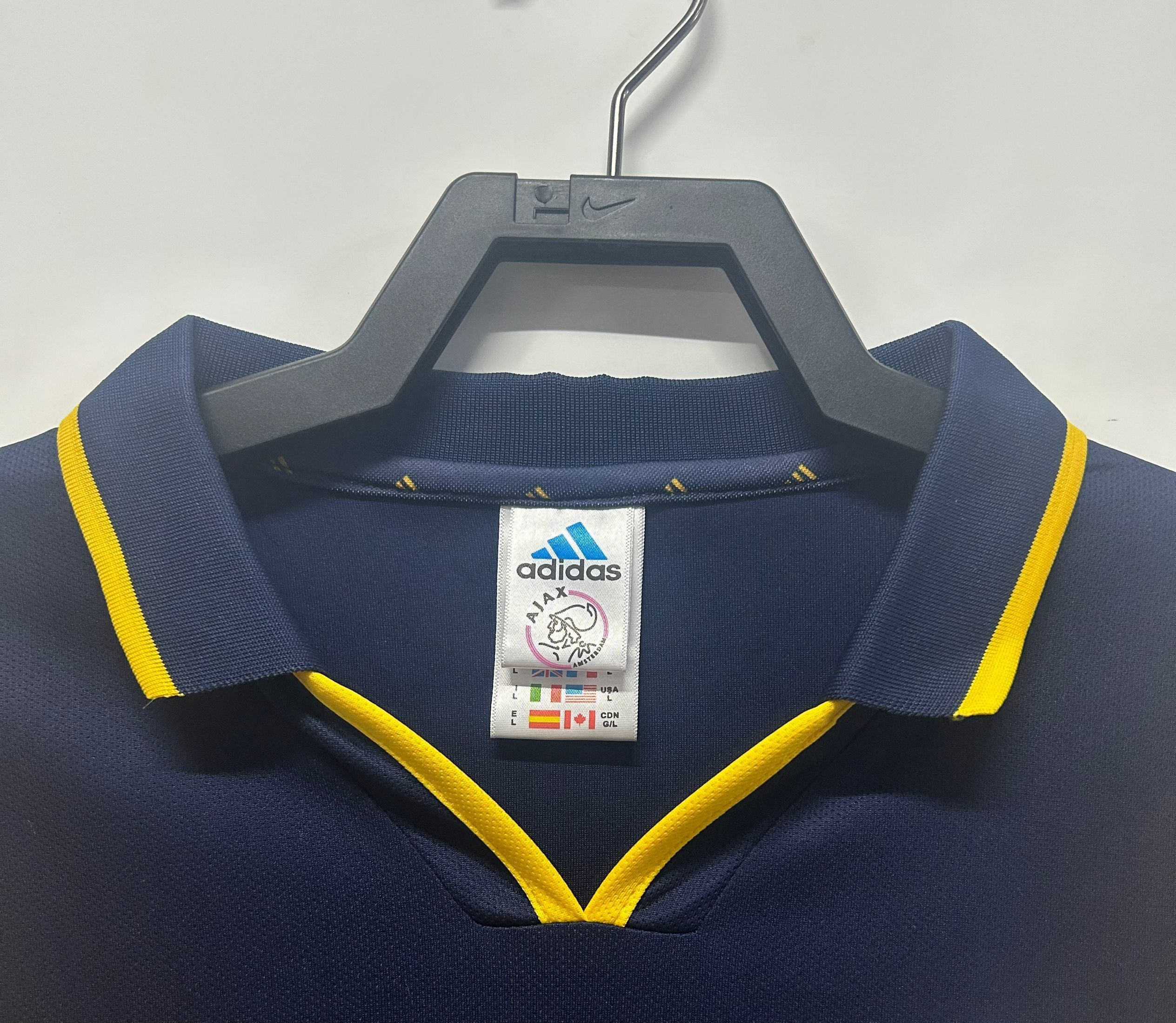 Camiseta Ajax, Local 00-01