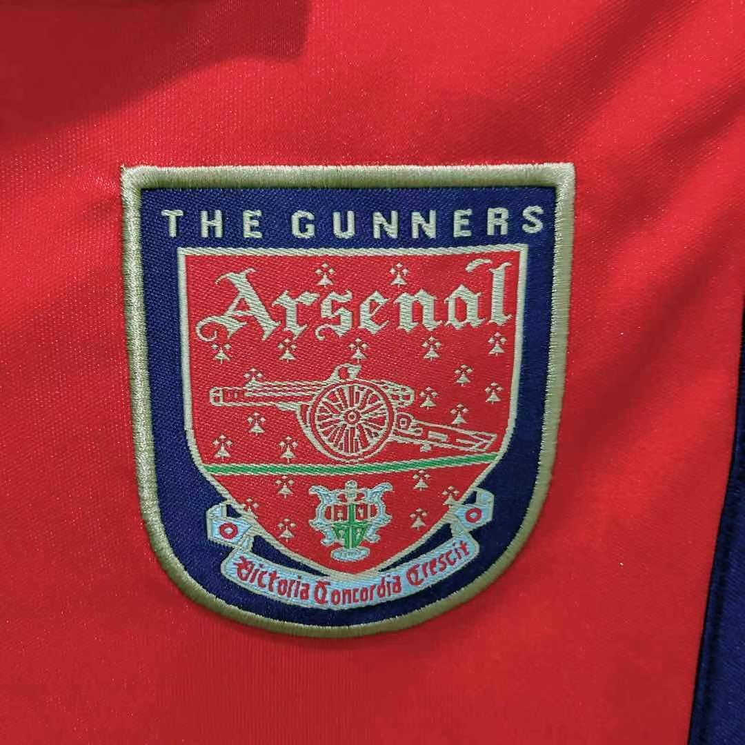 Camiseta Arsenal, Local 98-99