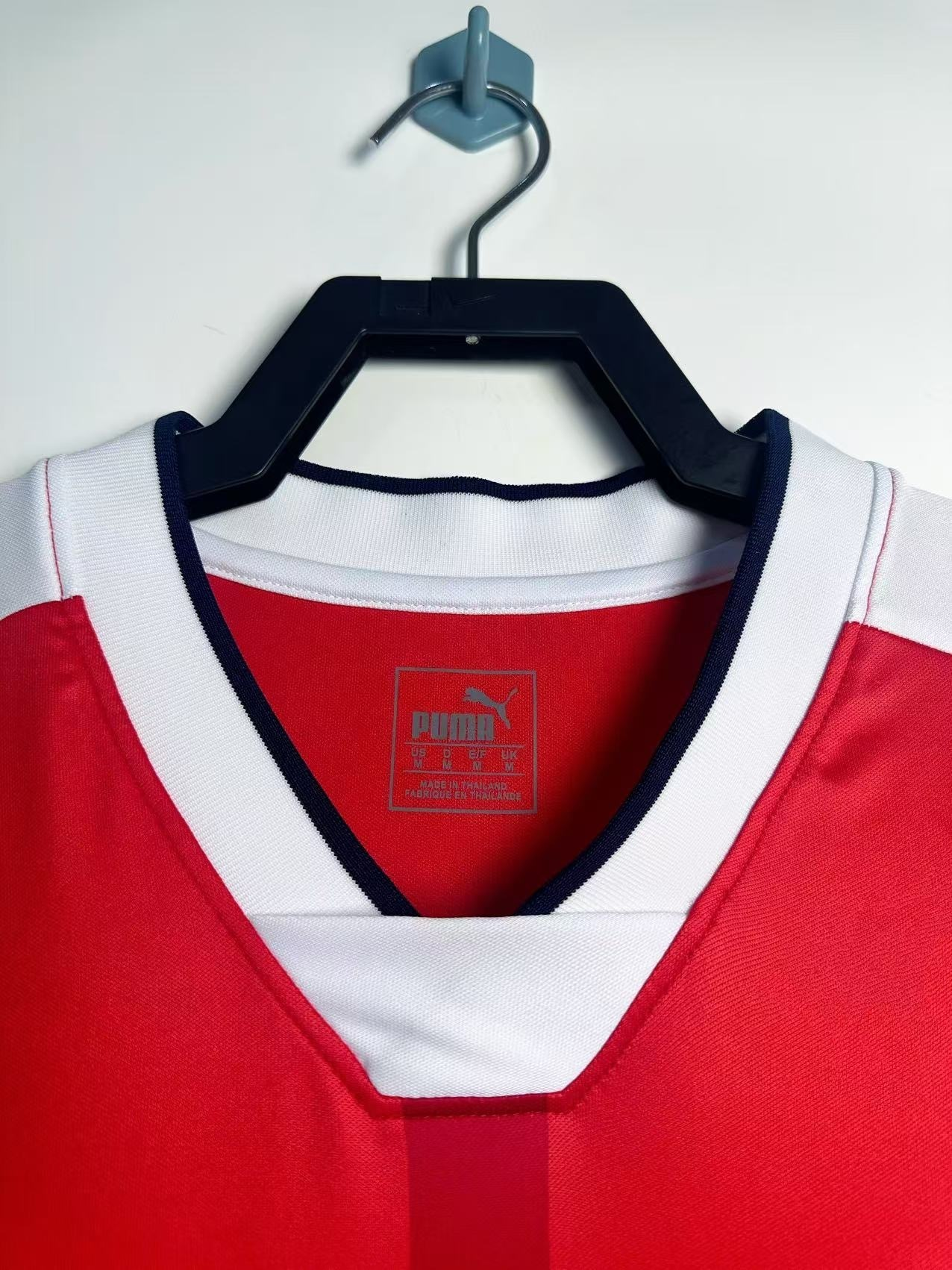 Camiseta Arsenal, Local 16-17