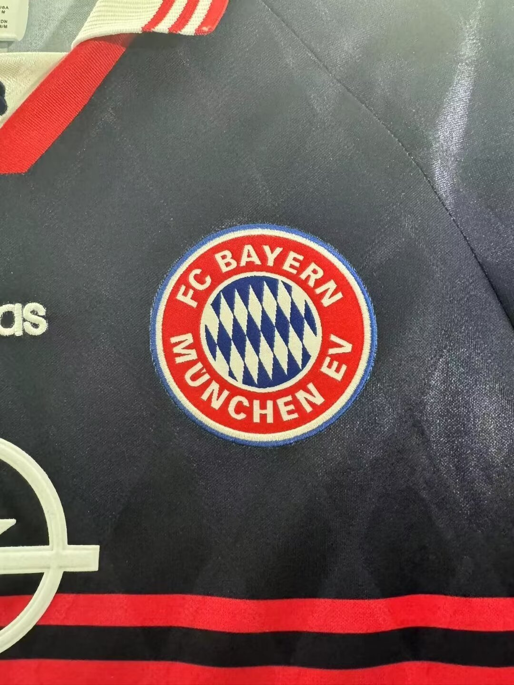 Camiseta Bayern Munich, Local 97-99