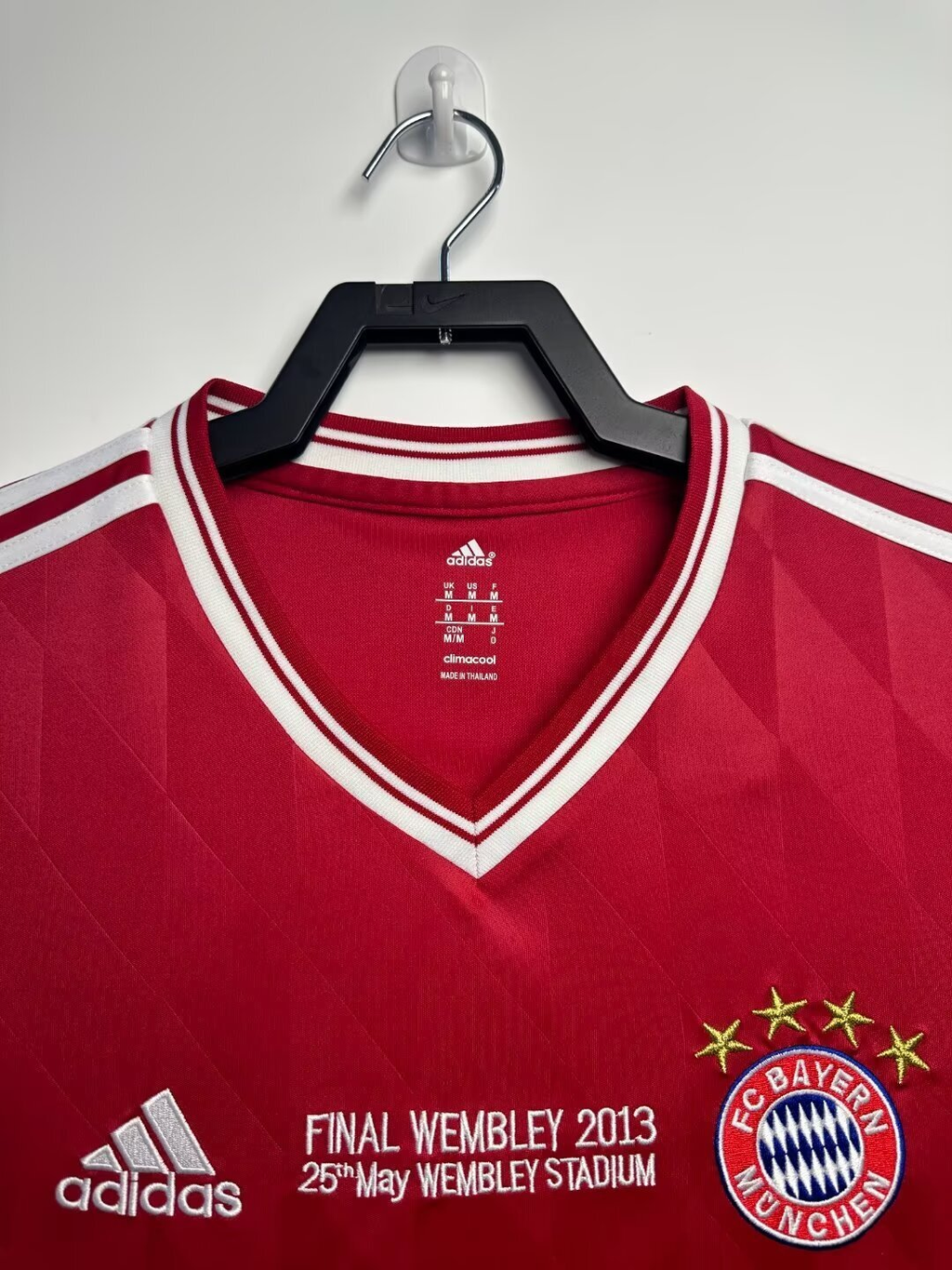 Camiseta Bayern Munich, Local 13-14