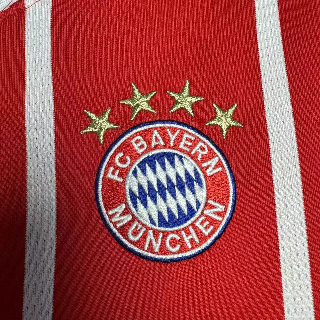 Camiseta Bayern Munich, Local 17-18
