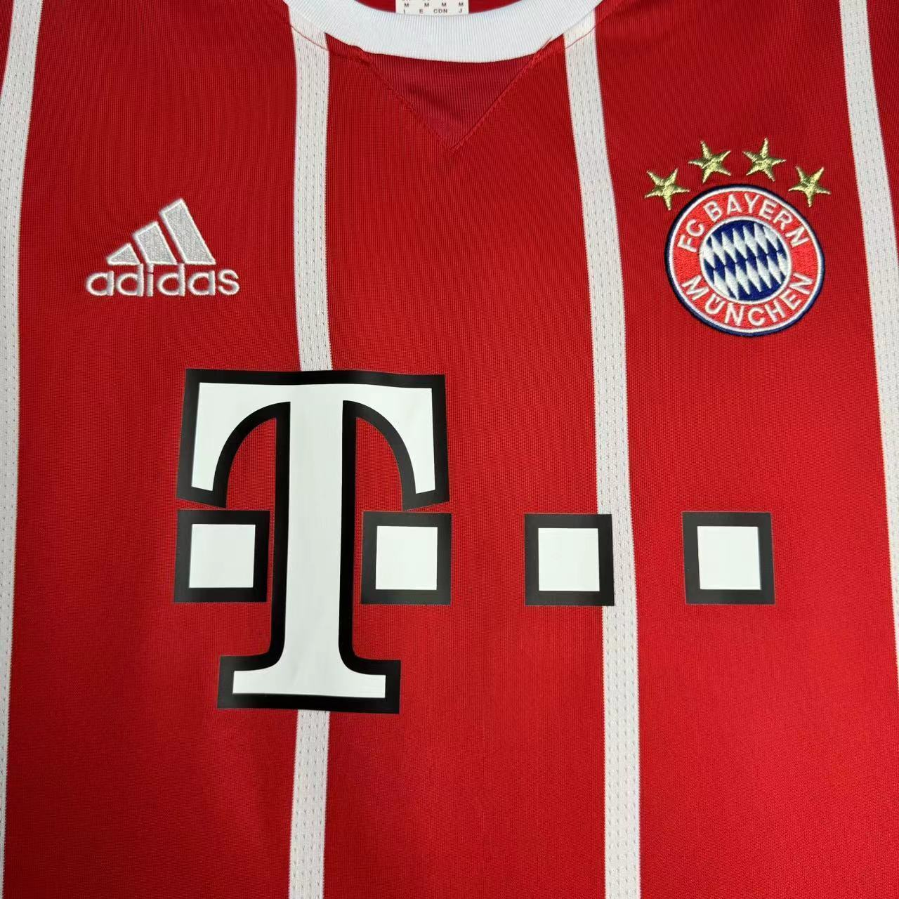 Camiseta Bayern Munich, Local 17-18