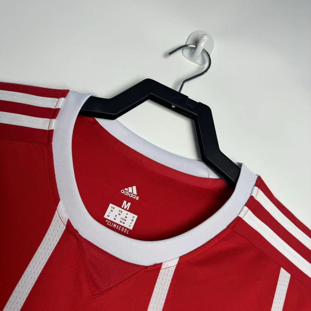 Camiseta Bayern Munich, Local 17-18
