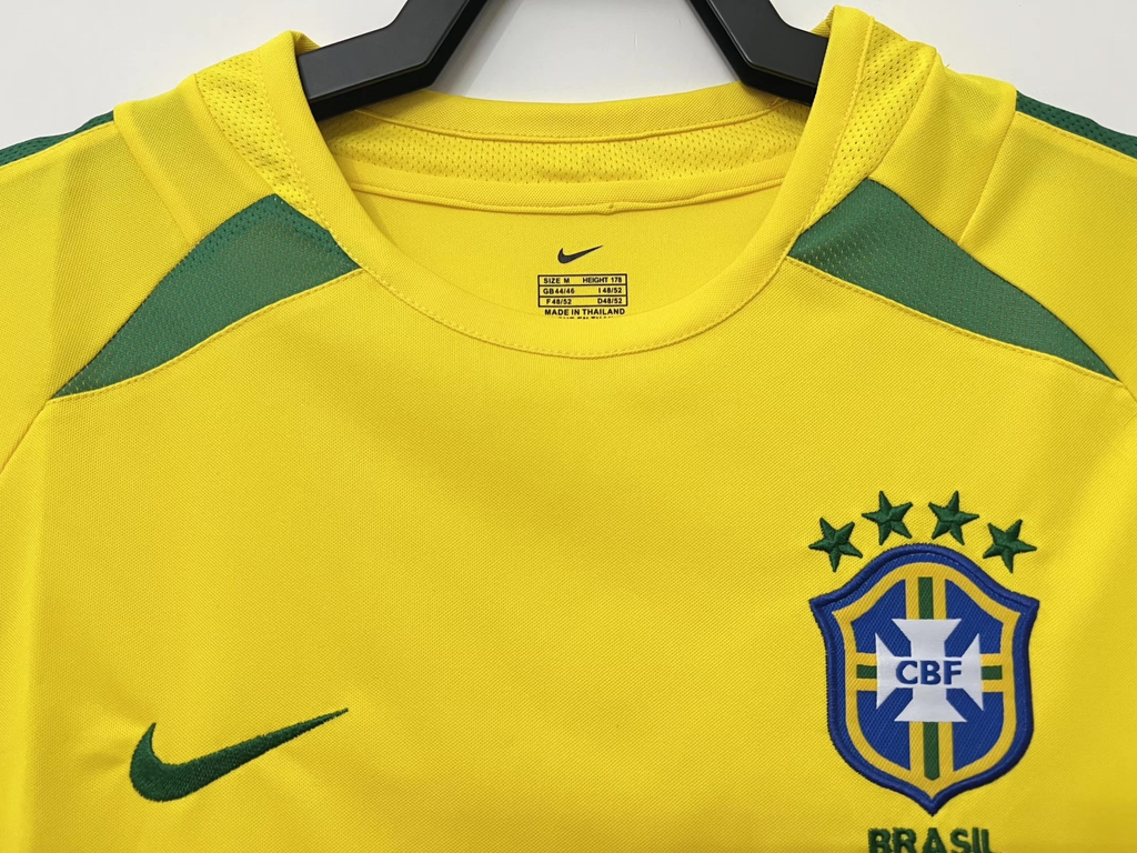 Camiseta Brasil, Local 2002