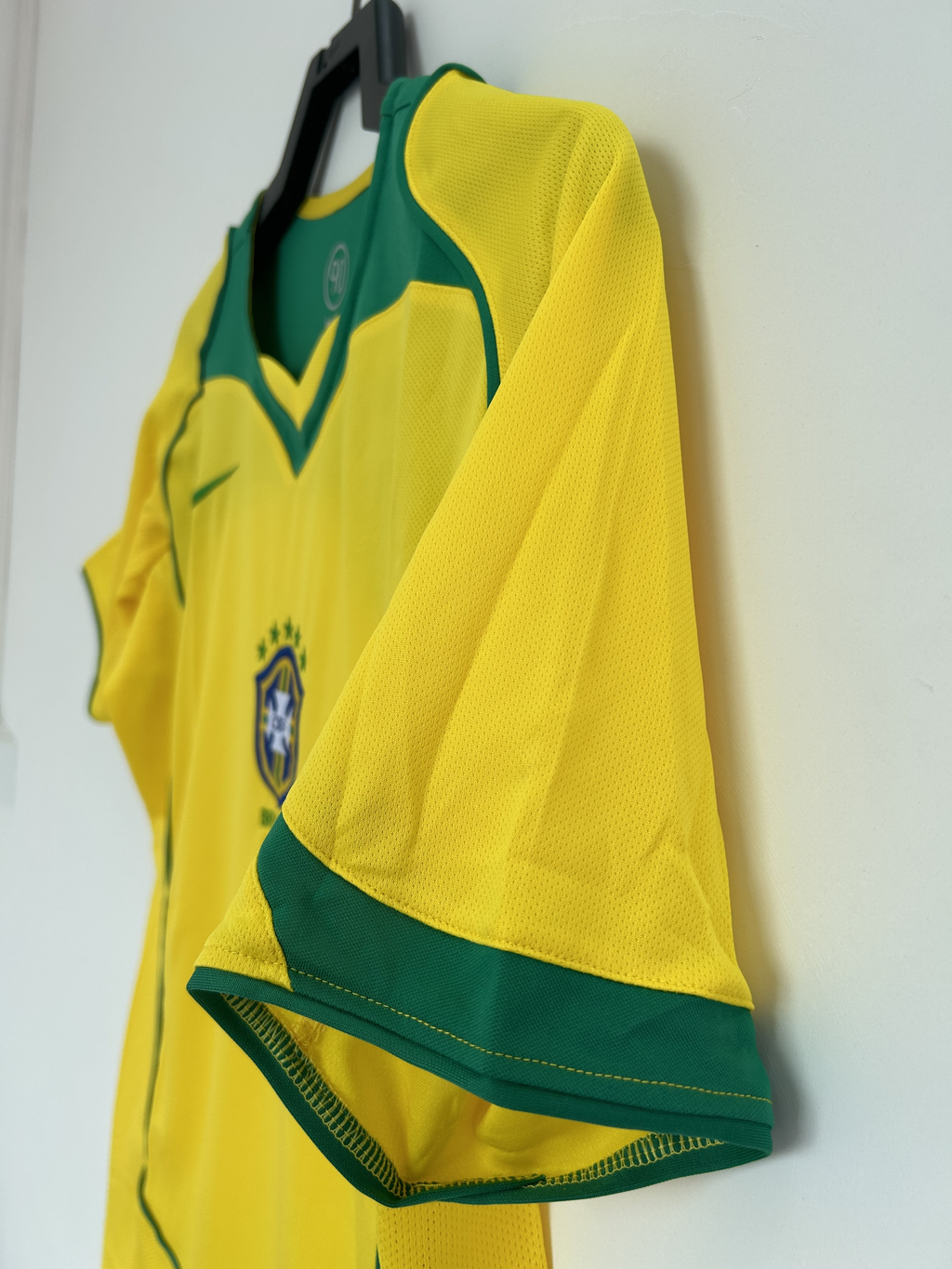 Camiseta Brasil, Local 2004