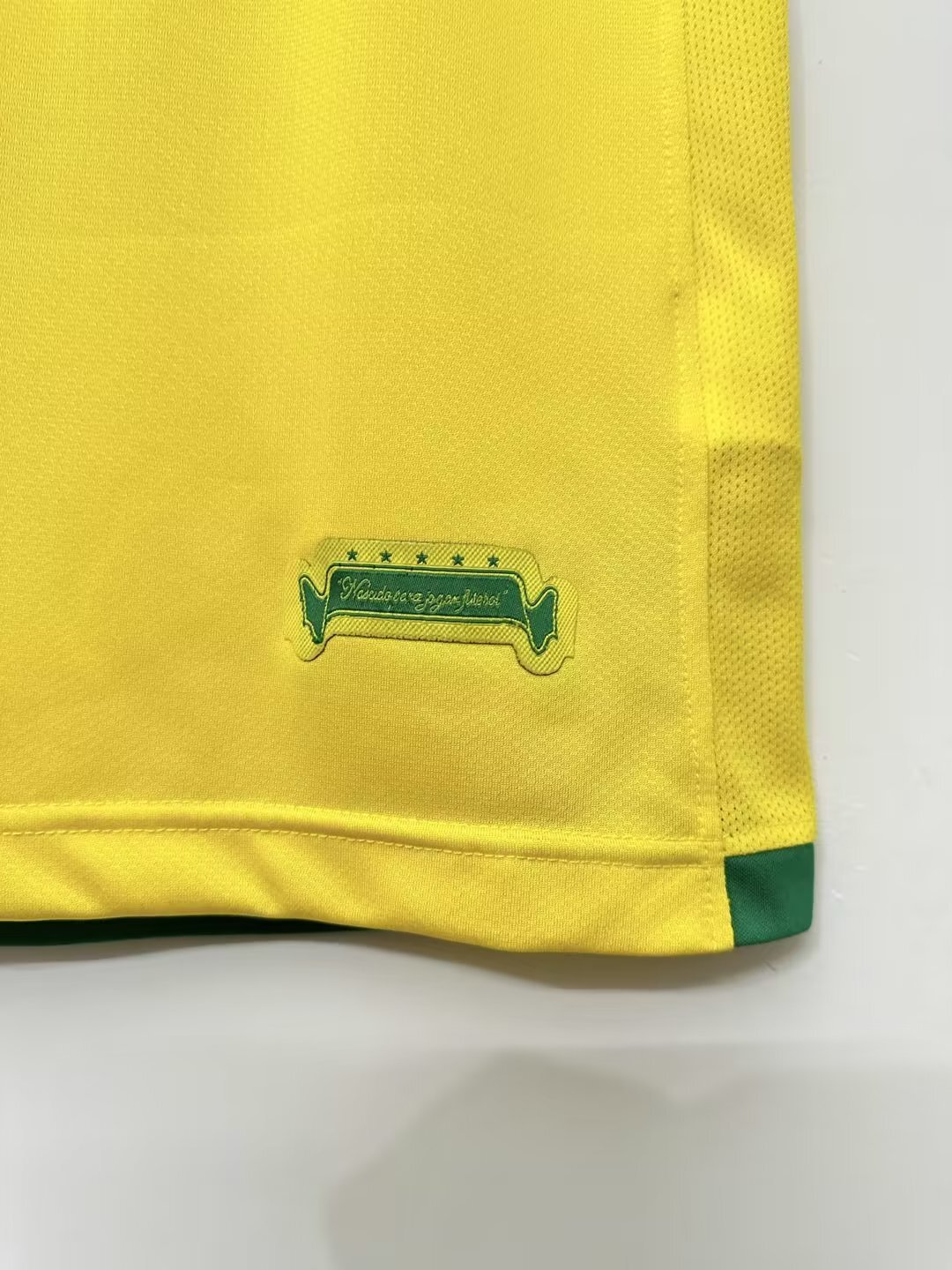 Camiseta Brasil, Local 2006