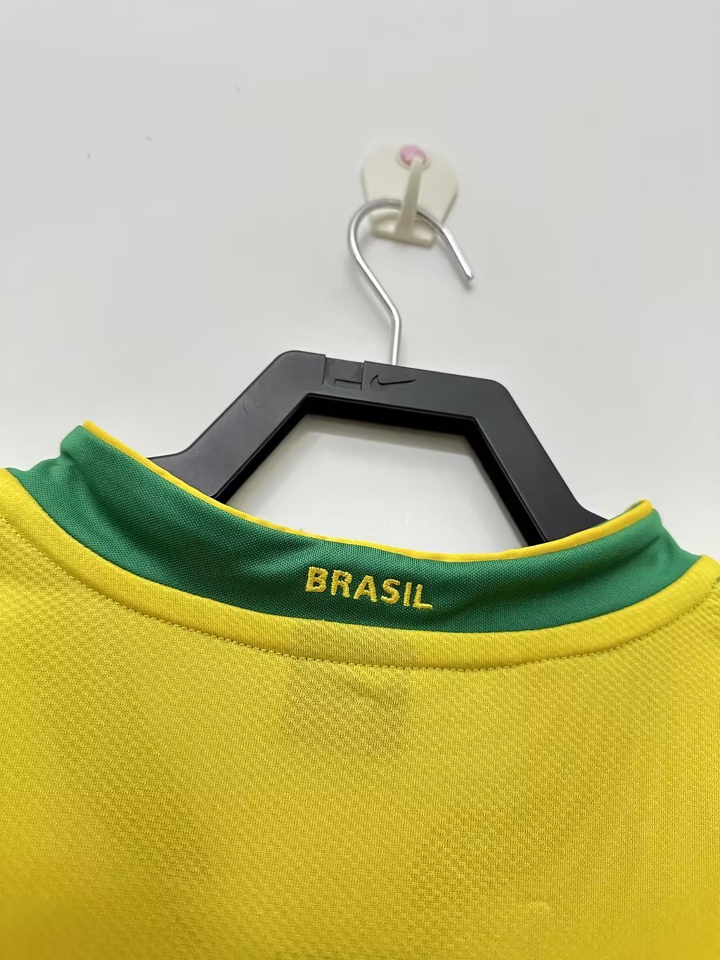 Camiseta Brasil, Local 2006
