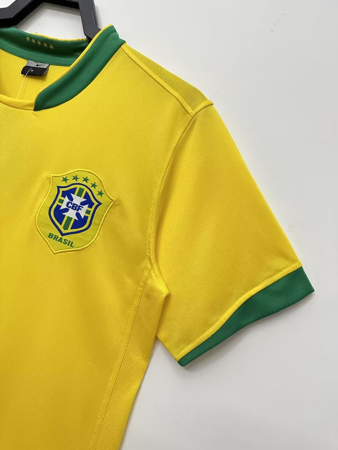 Camiseta Brasil, Local 2006