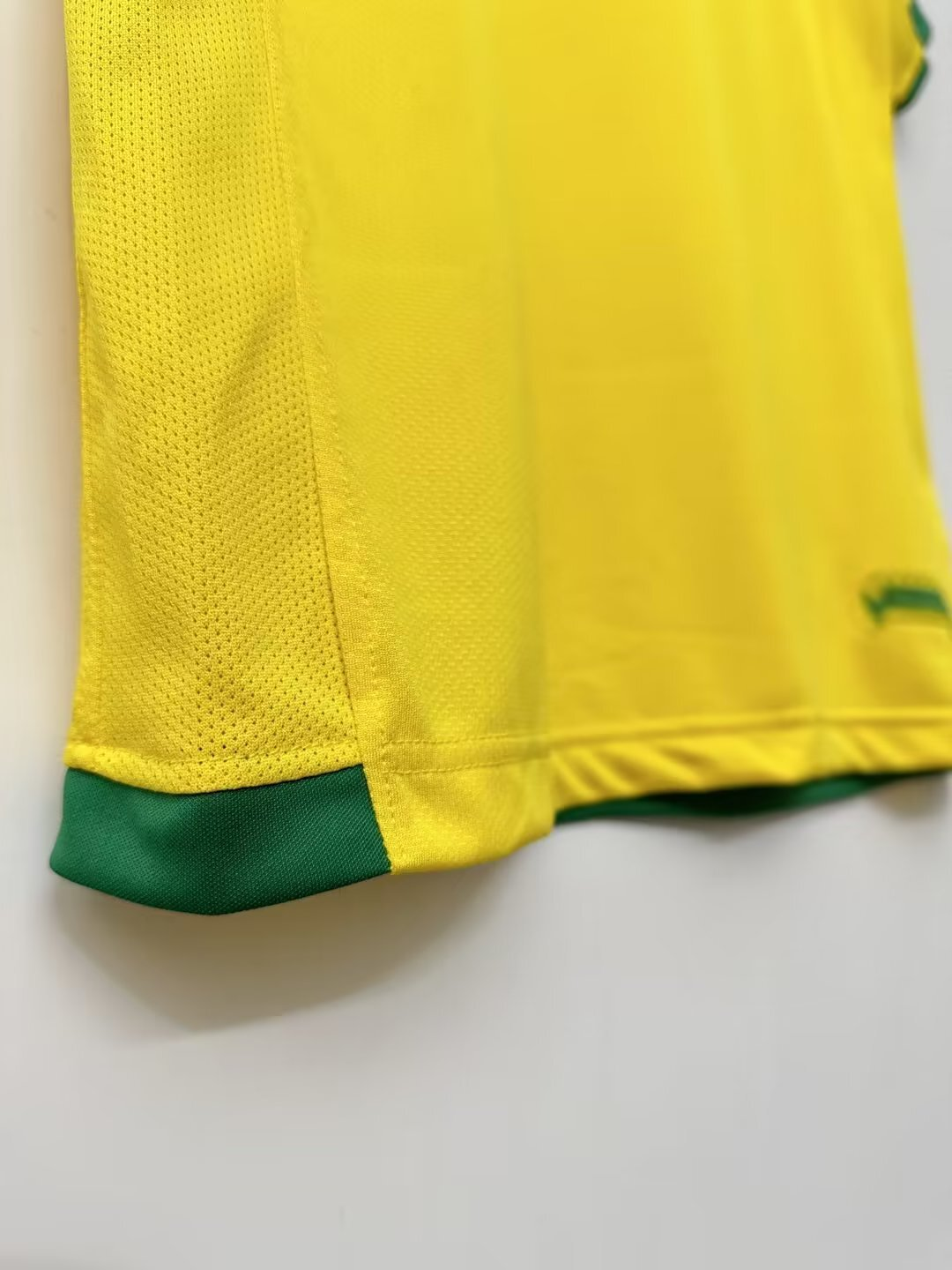 Camiseta Brasil, Local 2006