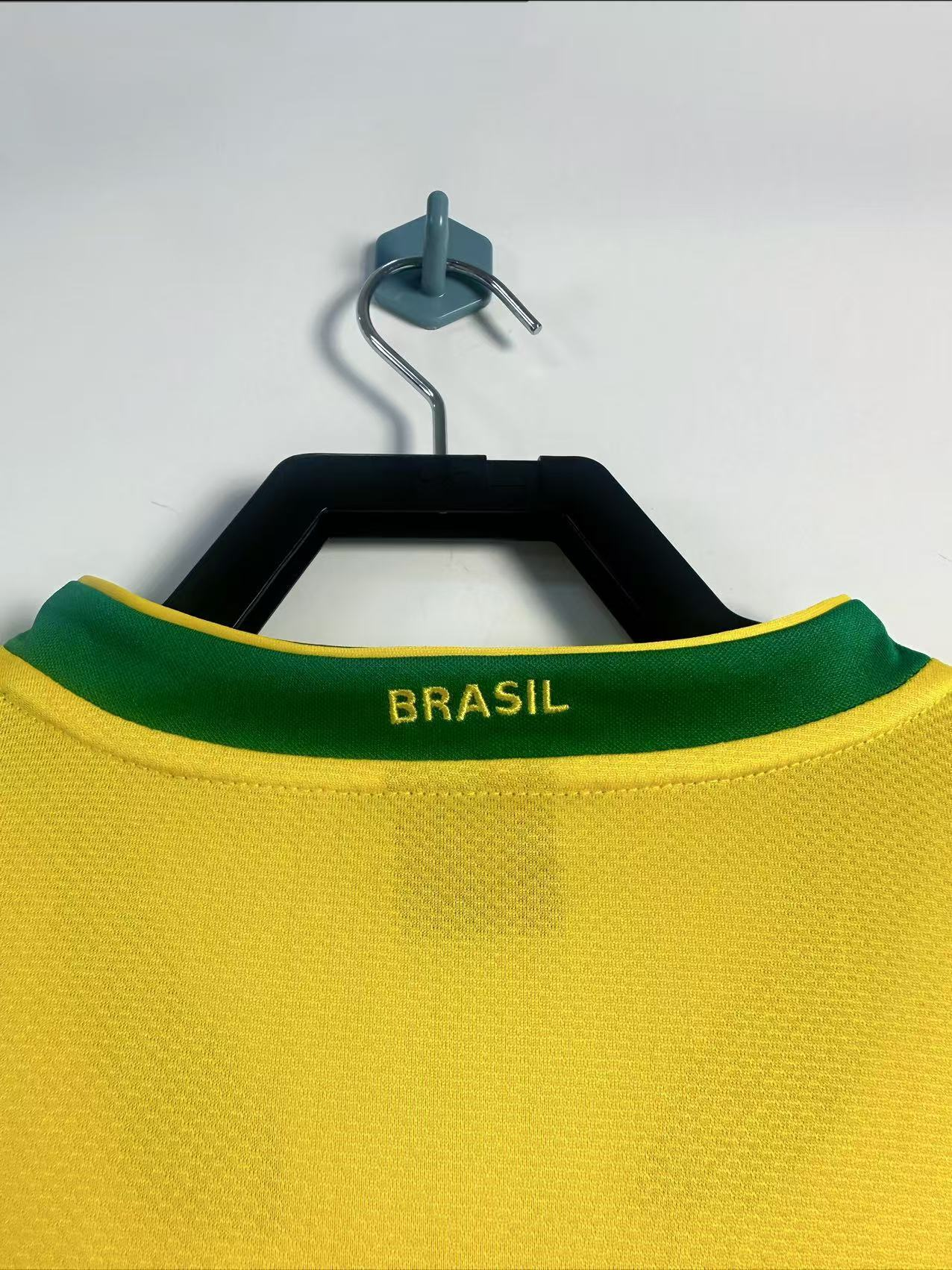 Camiseta Manga Larga Brasil, Local 2006