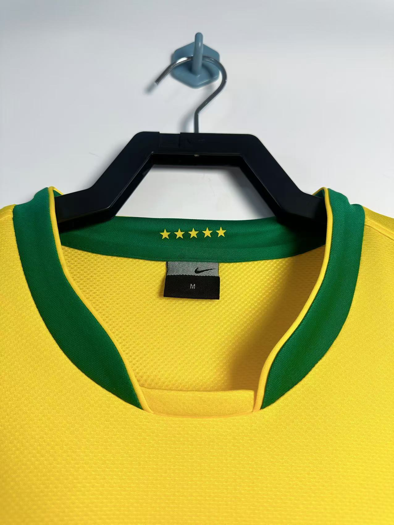 Camiseta Manga Larga Brasil, Local 2006