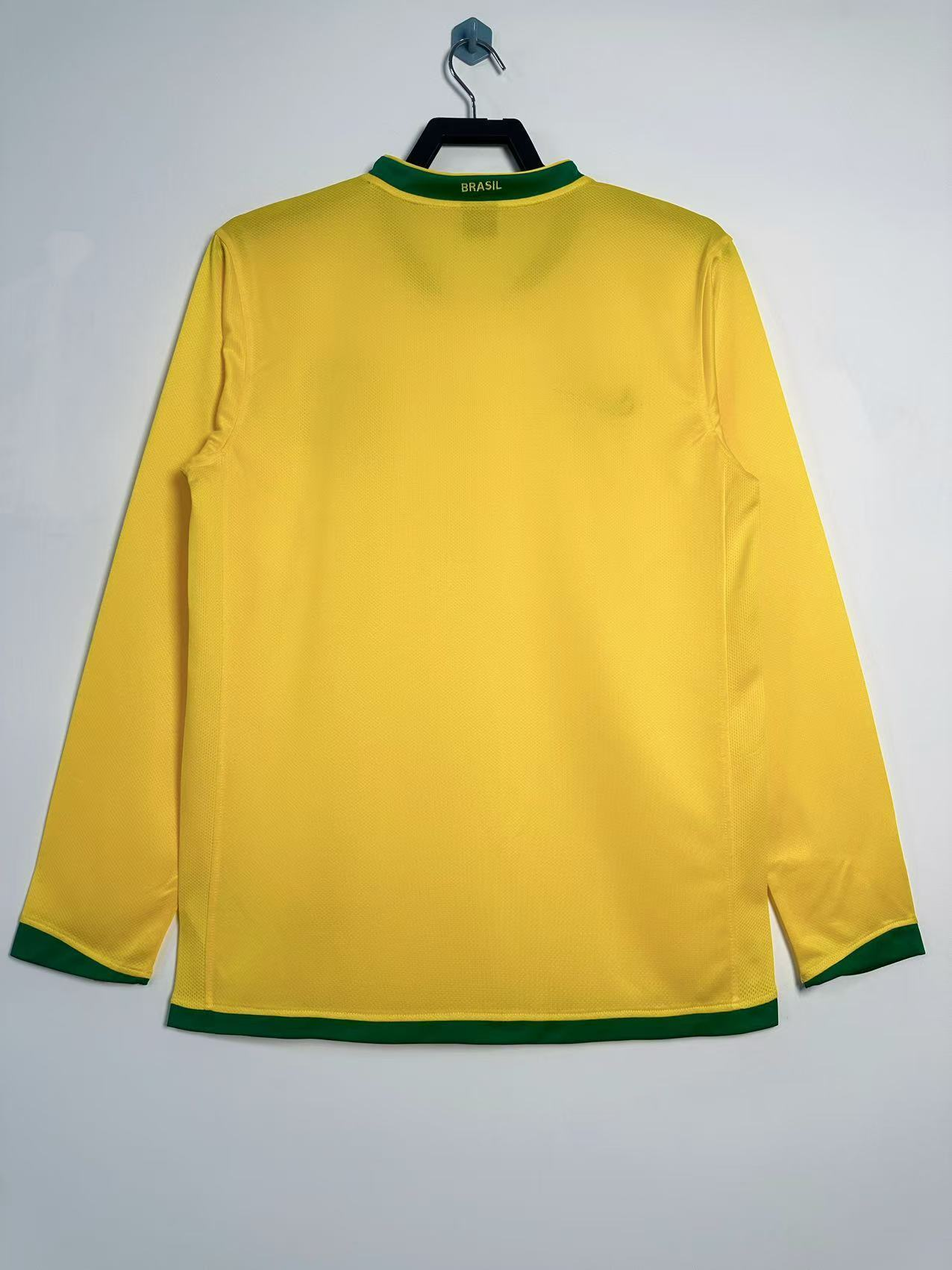 Camiseta Manga Larga Brasil, Local 2006