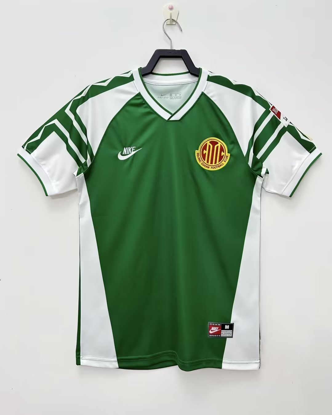 Camiseta Beijing Guoan, Local 1996