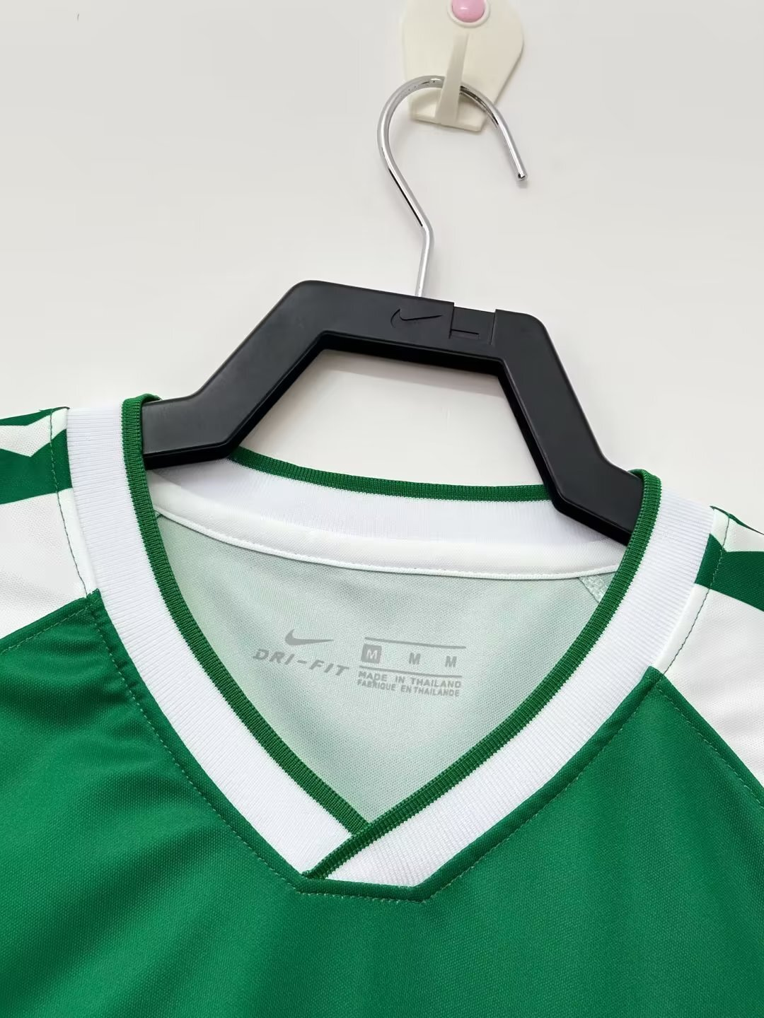 Camiseta Beijing Guoan, Local 1996