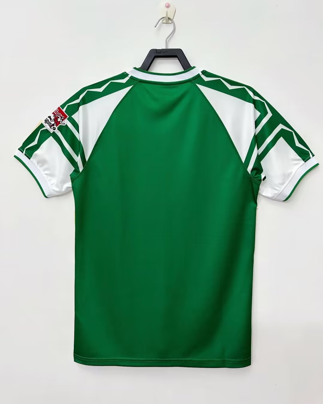 Camiseta Beijing Guoan, Local 1996