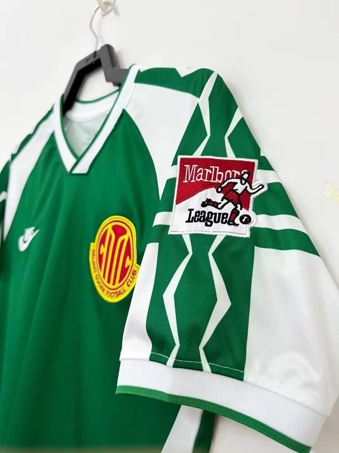 Camiseta Beijing Guoan, Local 1996
