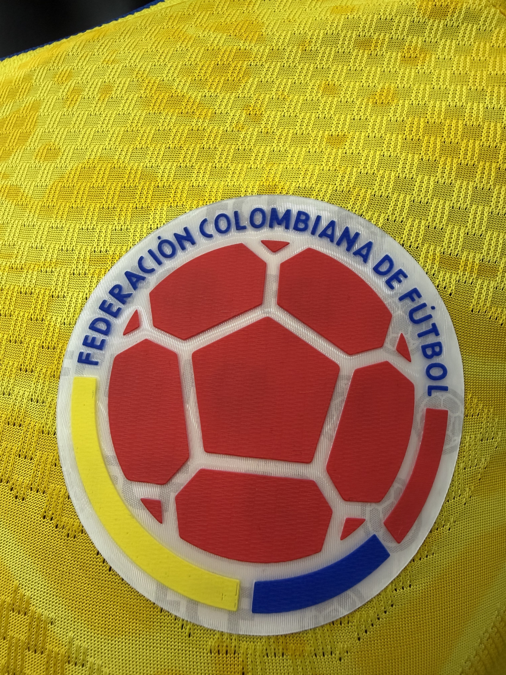Camiseta Colombia, Local Mundial 2026