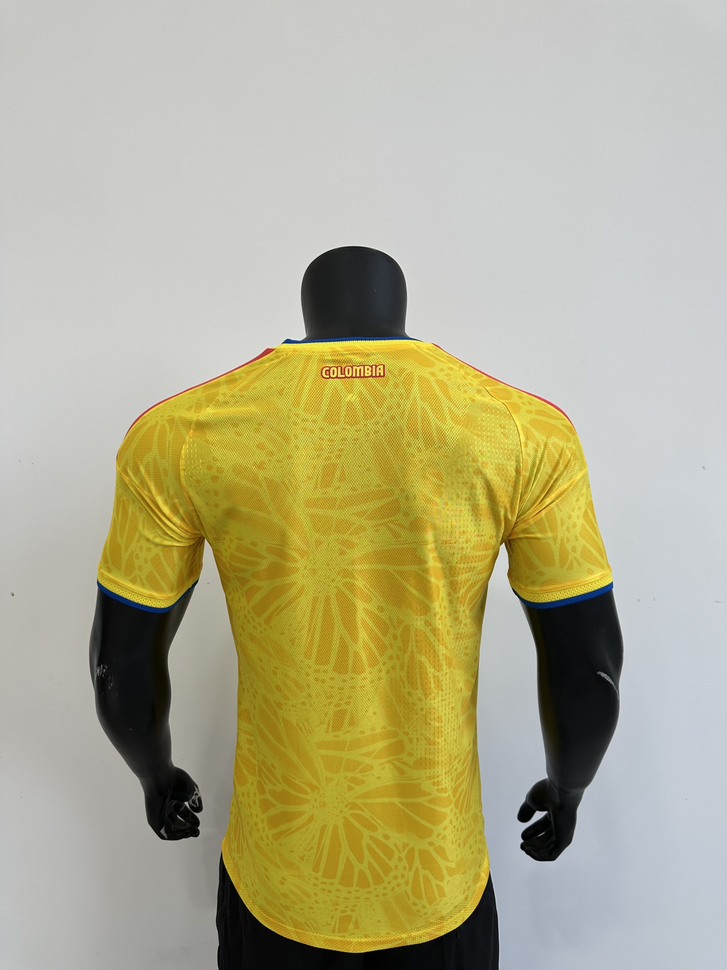 Camiseta Colombia, Local Mundial 2026