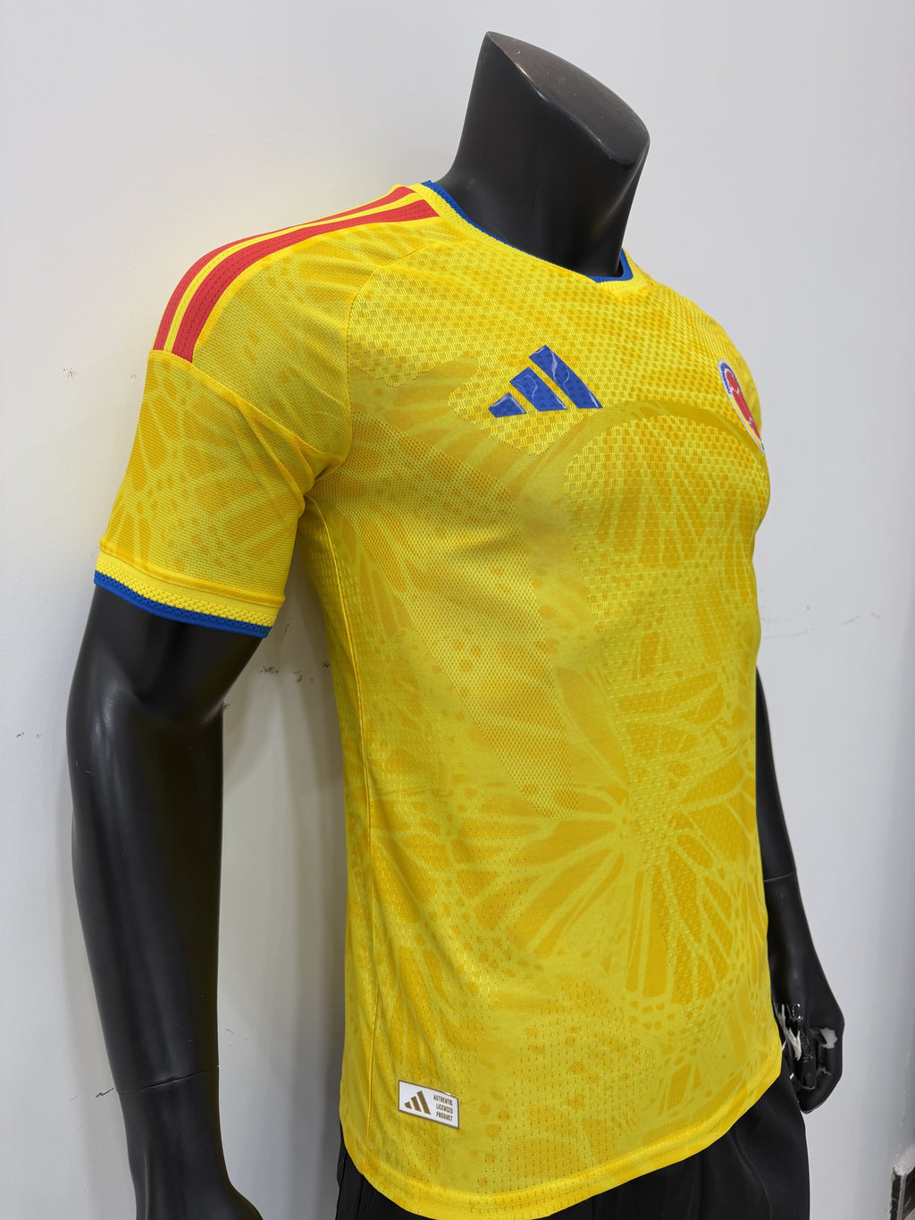 Camiseta Colombia, Local Mundial 2026