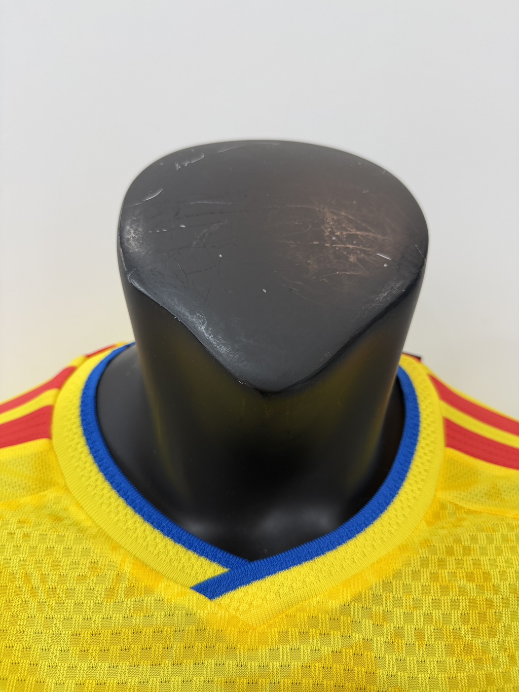 Camiseta Colombia, Local Mundial 2026